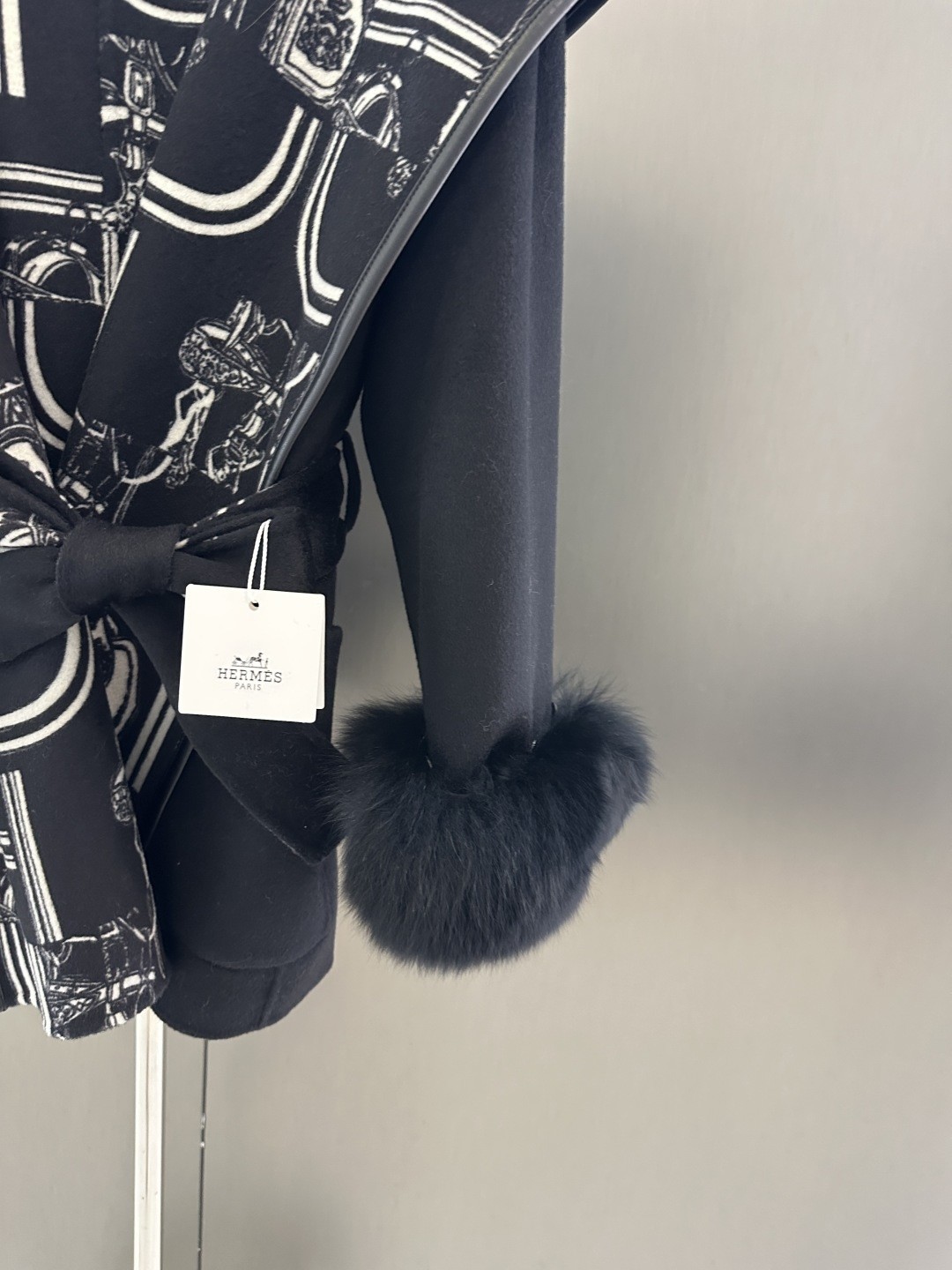 【HERMES旗艦店】エルメス オーバーコート ご好評に付き再入荷！