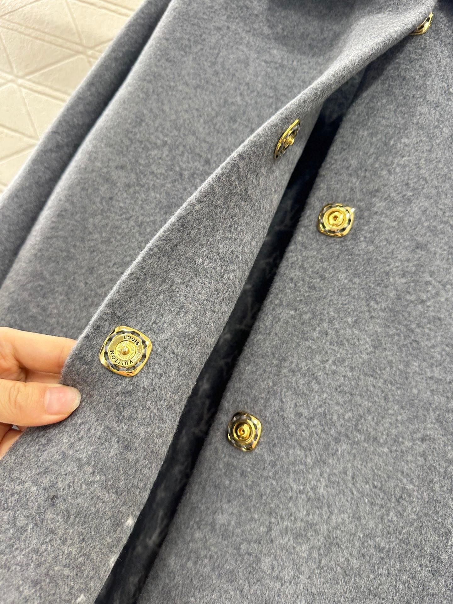 【LOUIS VUITTON旗艦店】ルイヴィトン オーバーコート ご好評に付き再入荷！