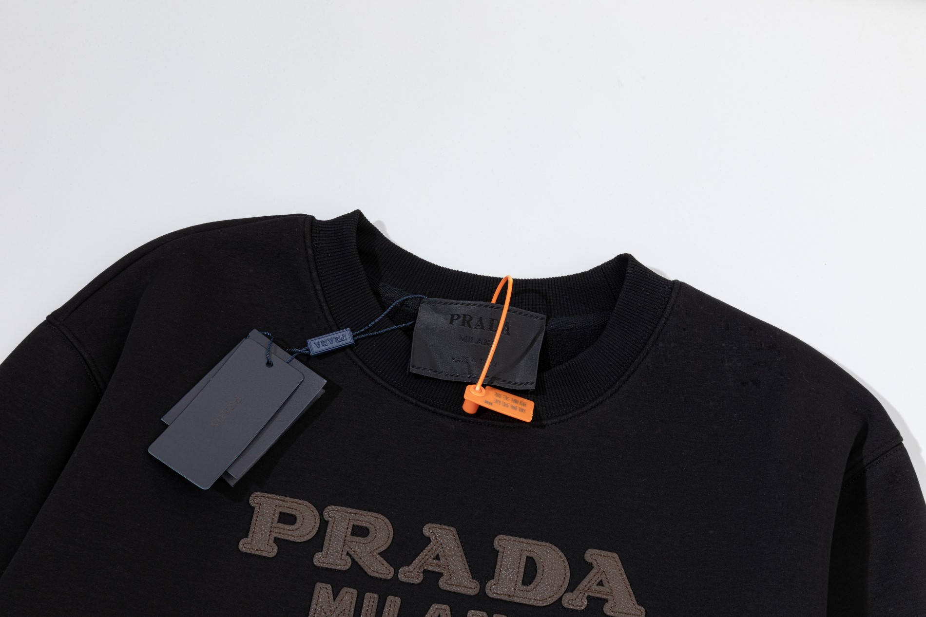 【Prada】( プラダ ) 【即日出荷】ご好評に付き再入荷！