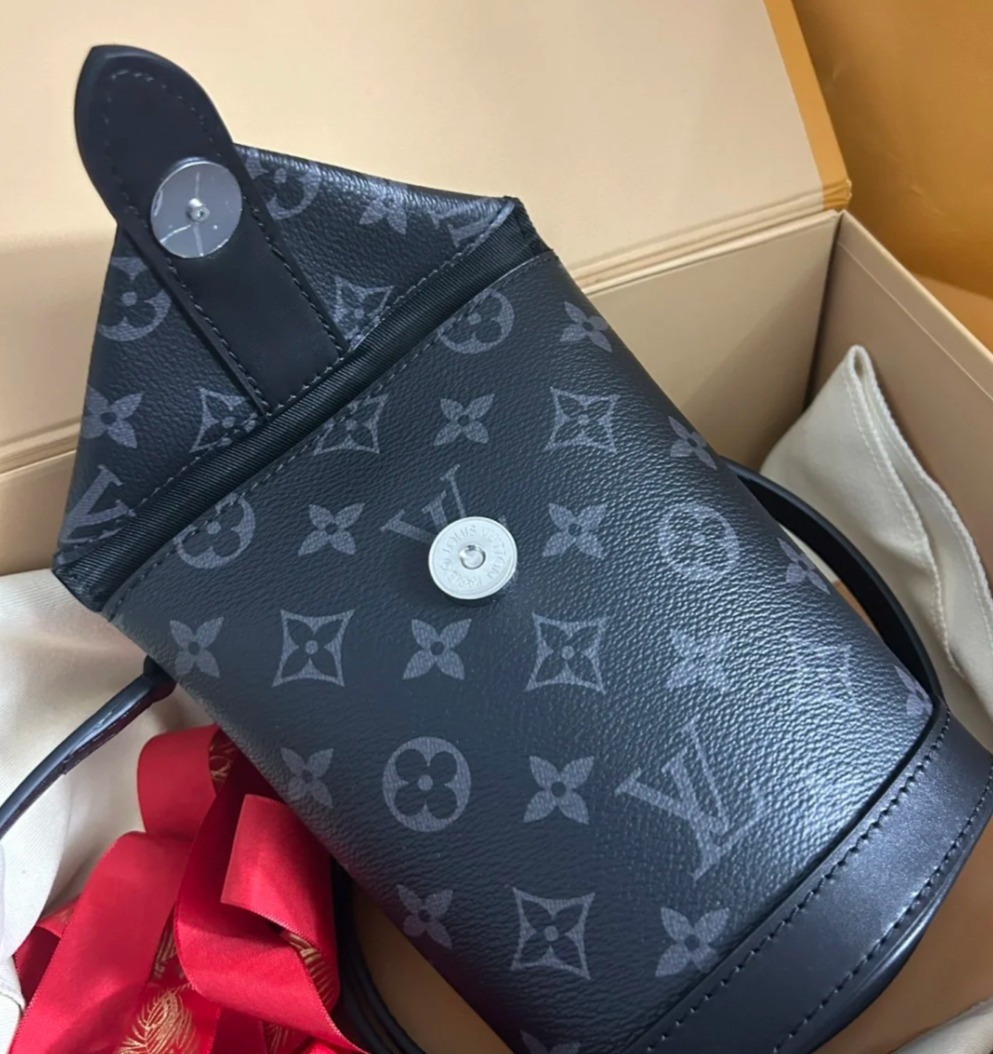 【多用途】Louis Vuitton エンベロップ・ポーチ
