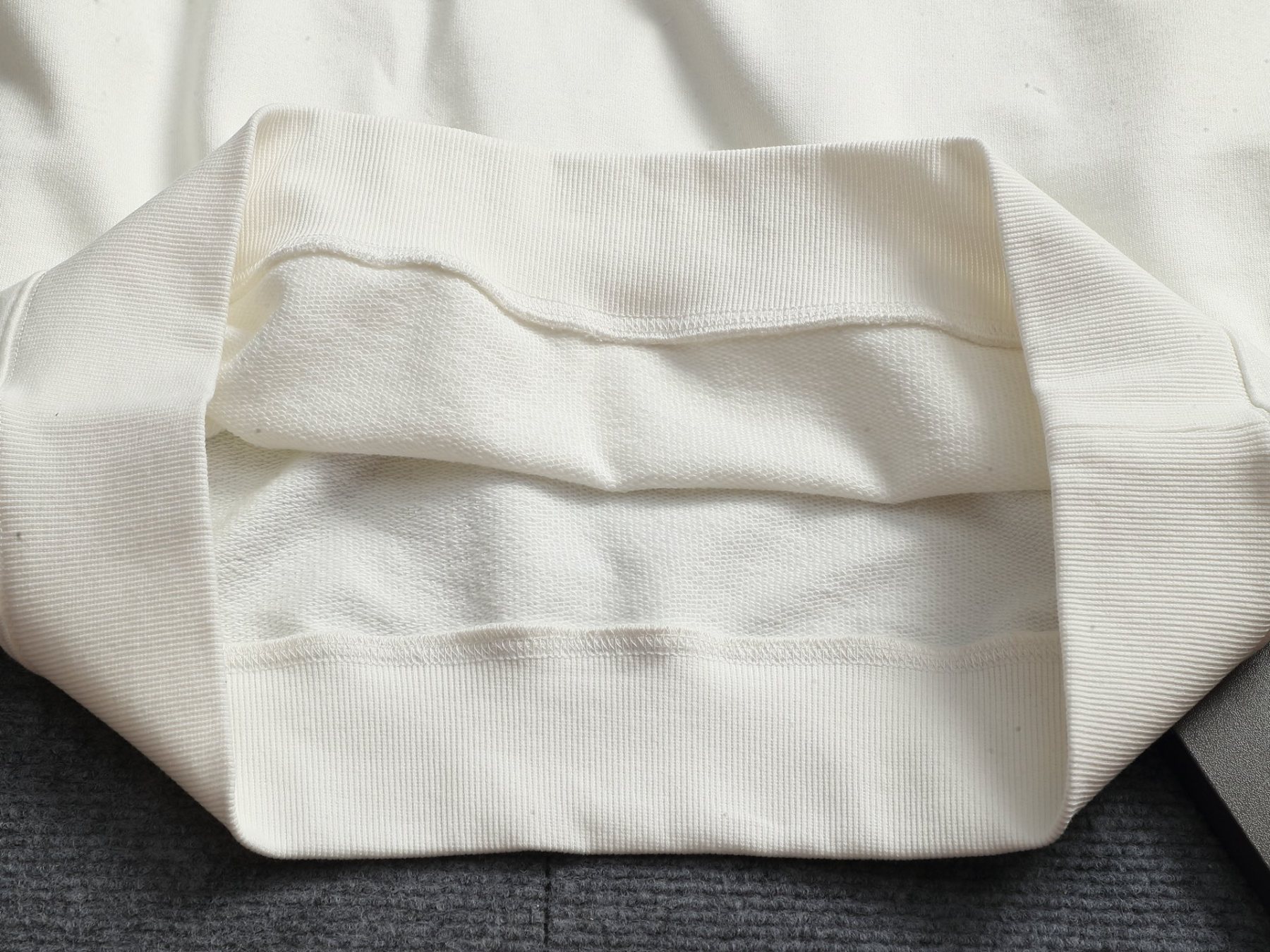 【LOUIS VUITTON】刺繍長袖 T シャツ