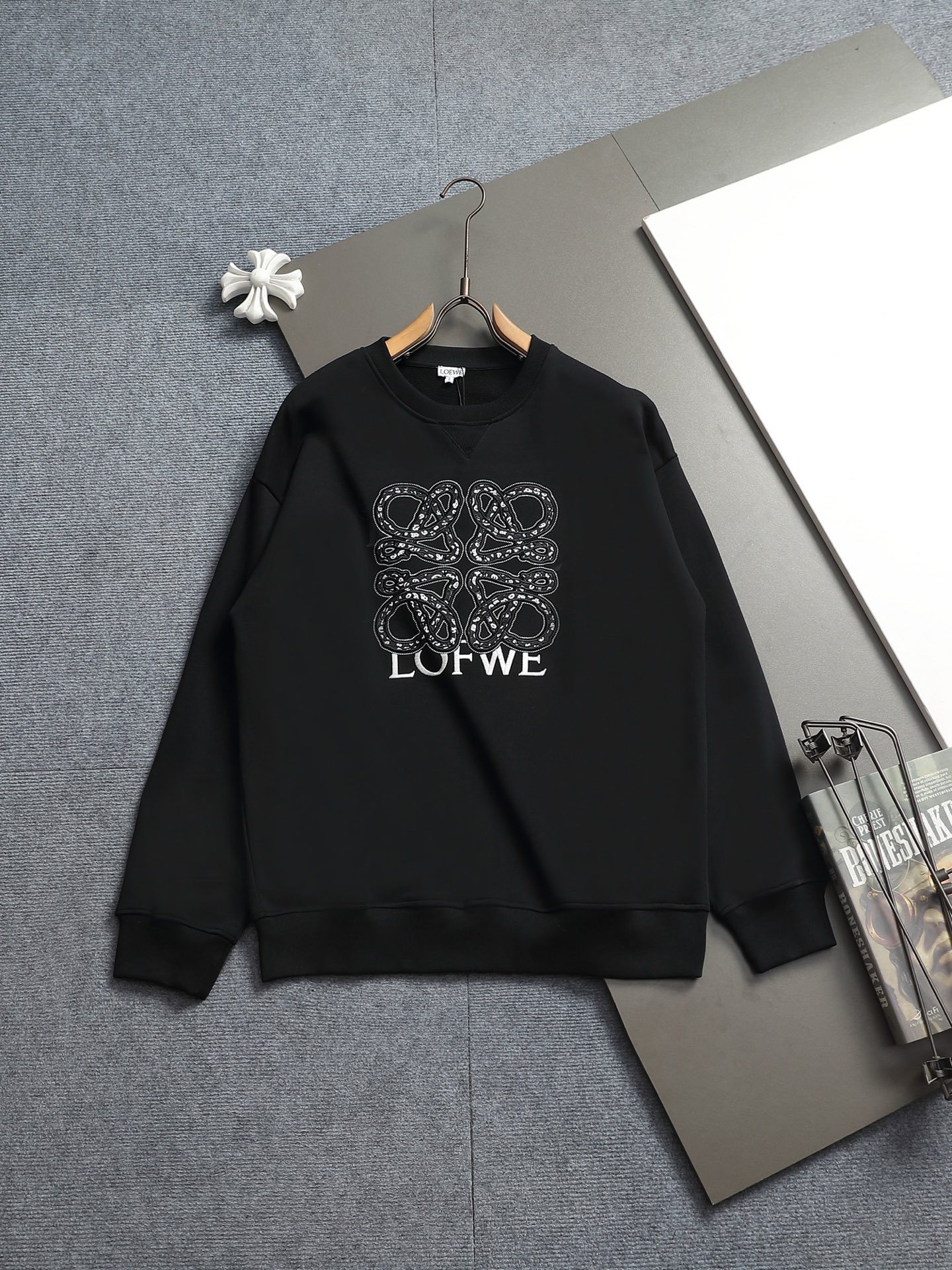 【LOEWE】刺繍長袖 T シャツ