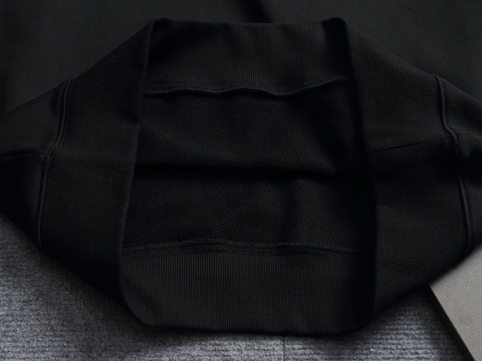 【DIOR】刺繍長袖 T シャツ