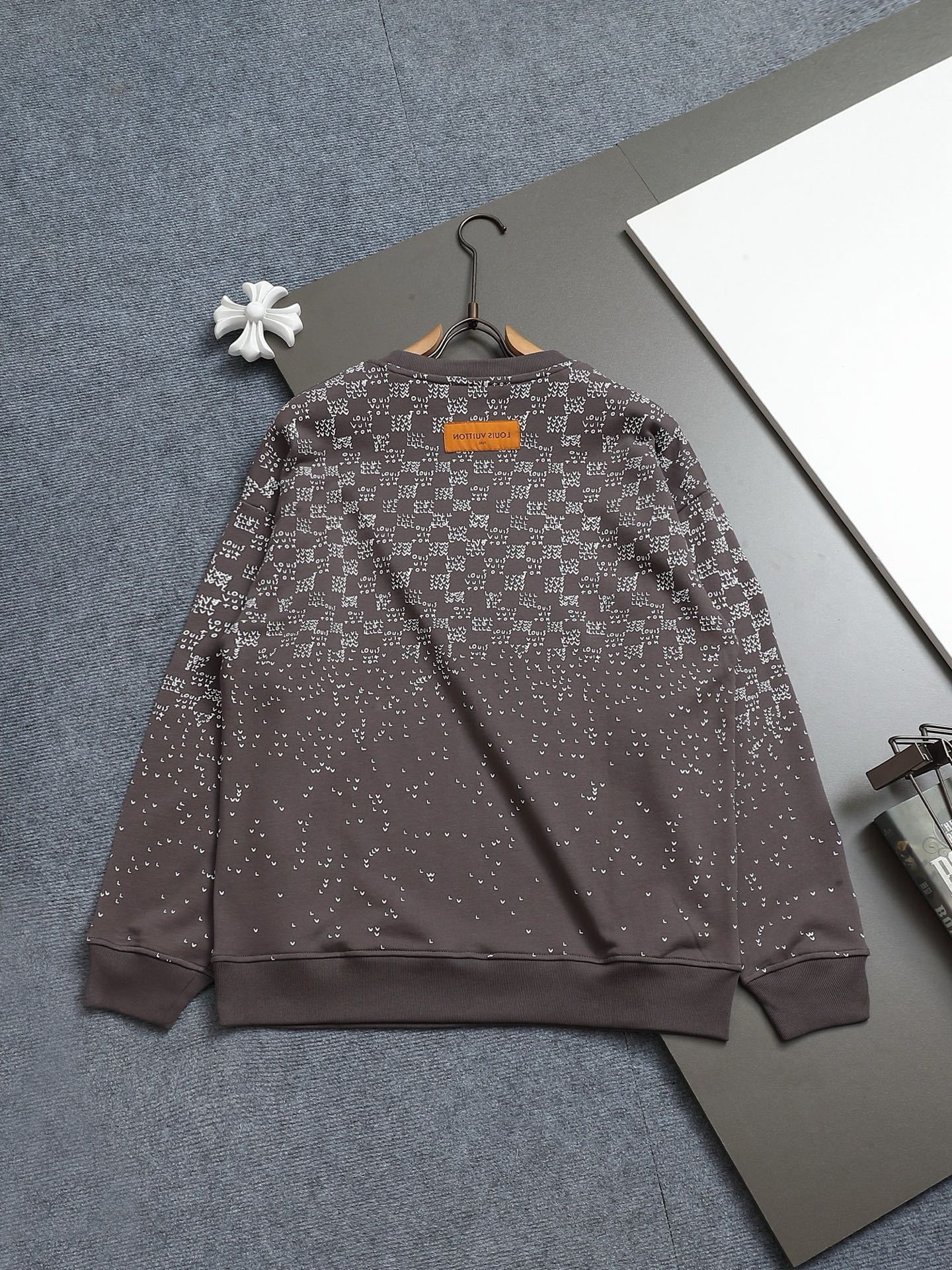 【LOUIS VUITTON】長袖 T シャツ