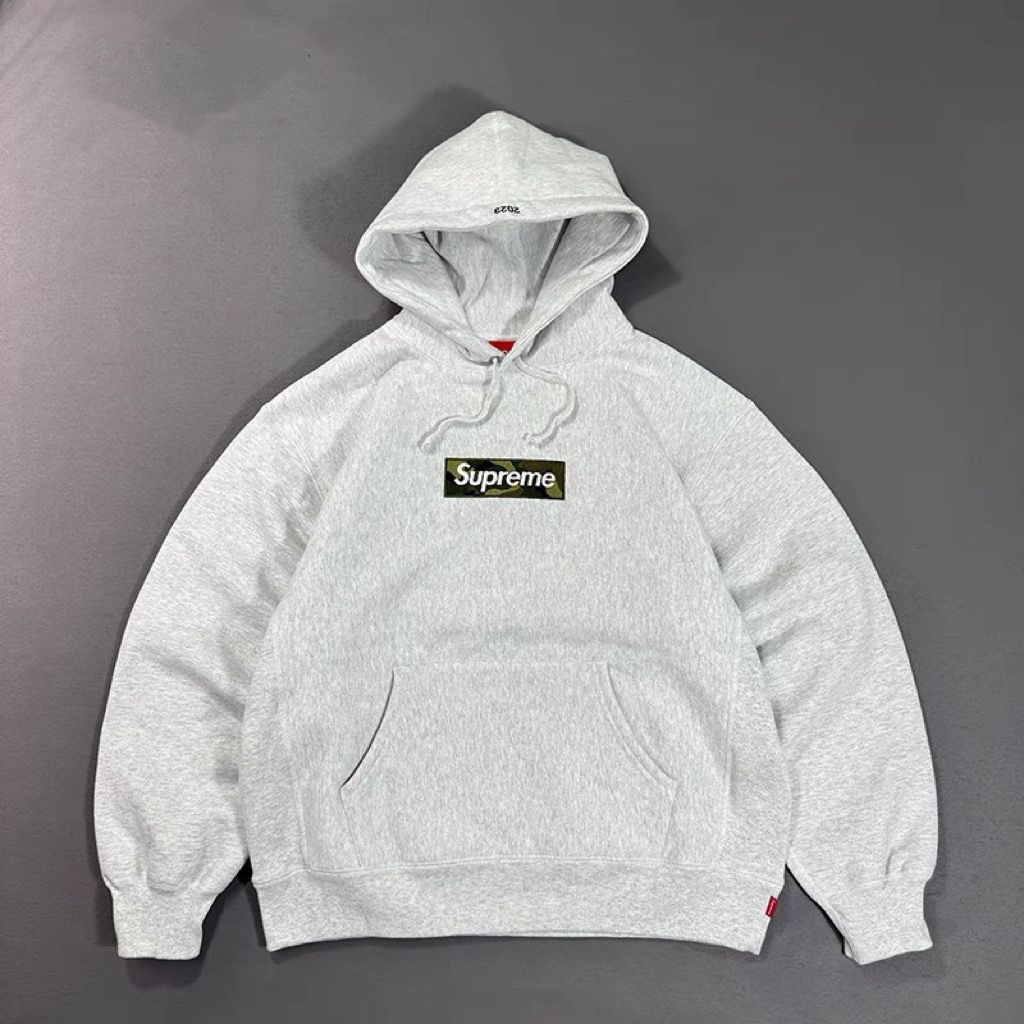 【SUPREME旗艦店】 パーカー 男女兼用 ご好評に付き再入荷！