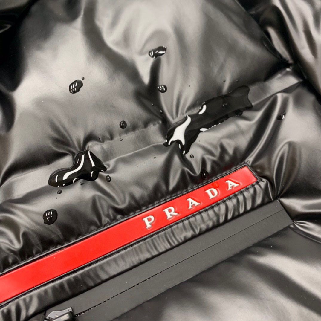 PRADA  ダウンジャケット 代金引換 送料無料  おうちで試着