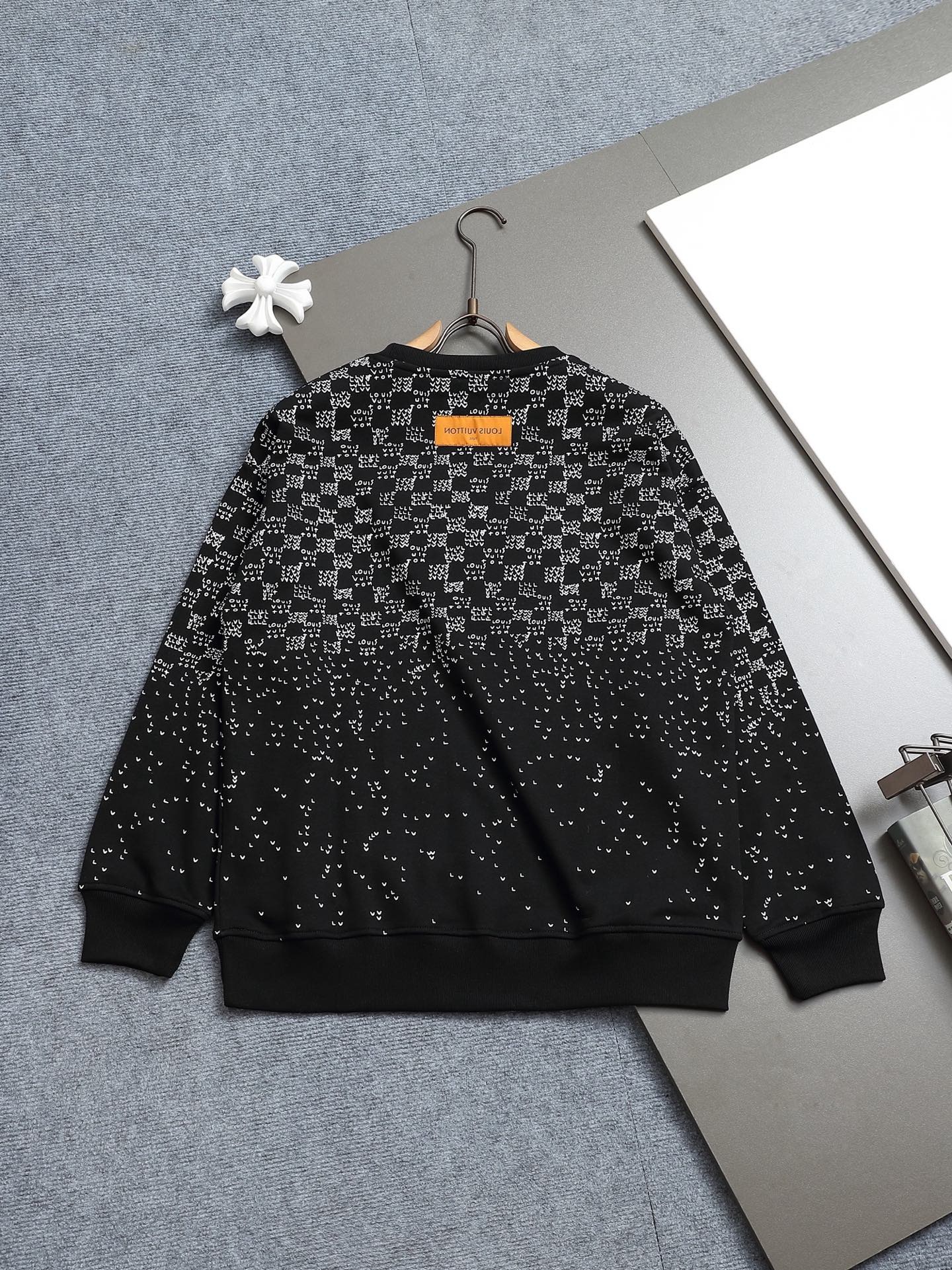 【LOUIS VUITTON】長袖 T シャツ