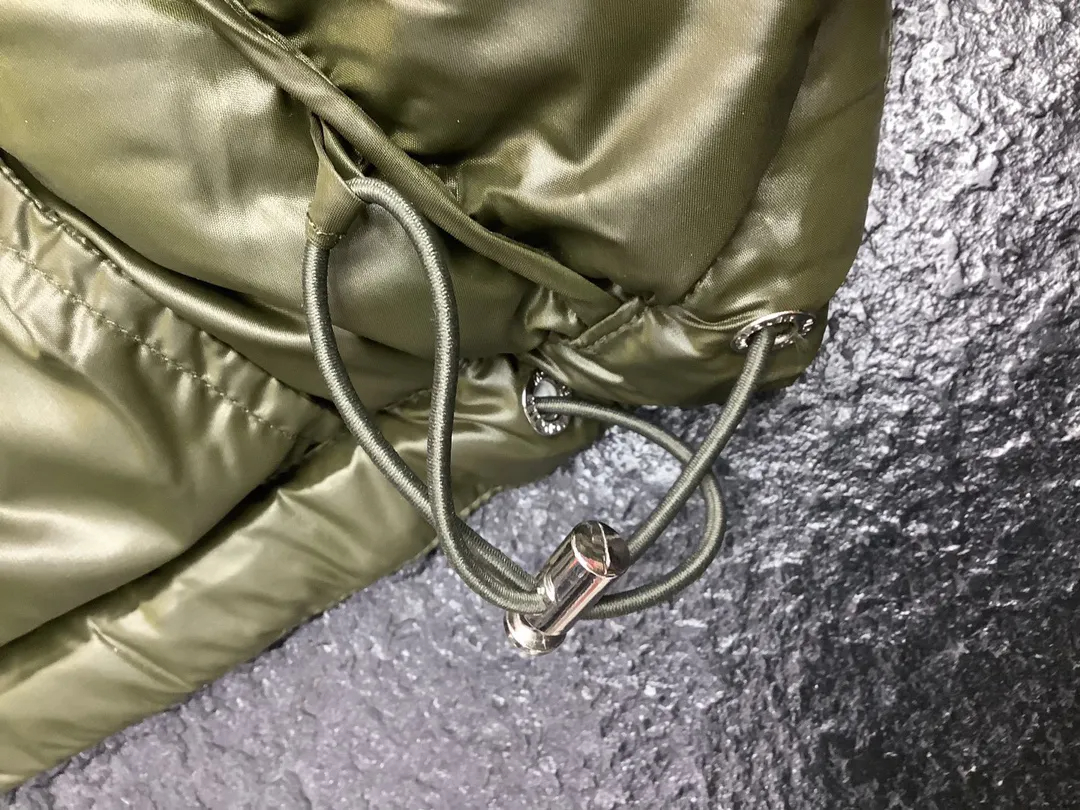 【Moncler全国送料無料】【即日出荷】新作数量限定予行販売モンクレールダウンジャケット