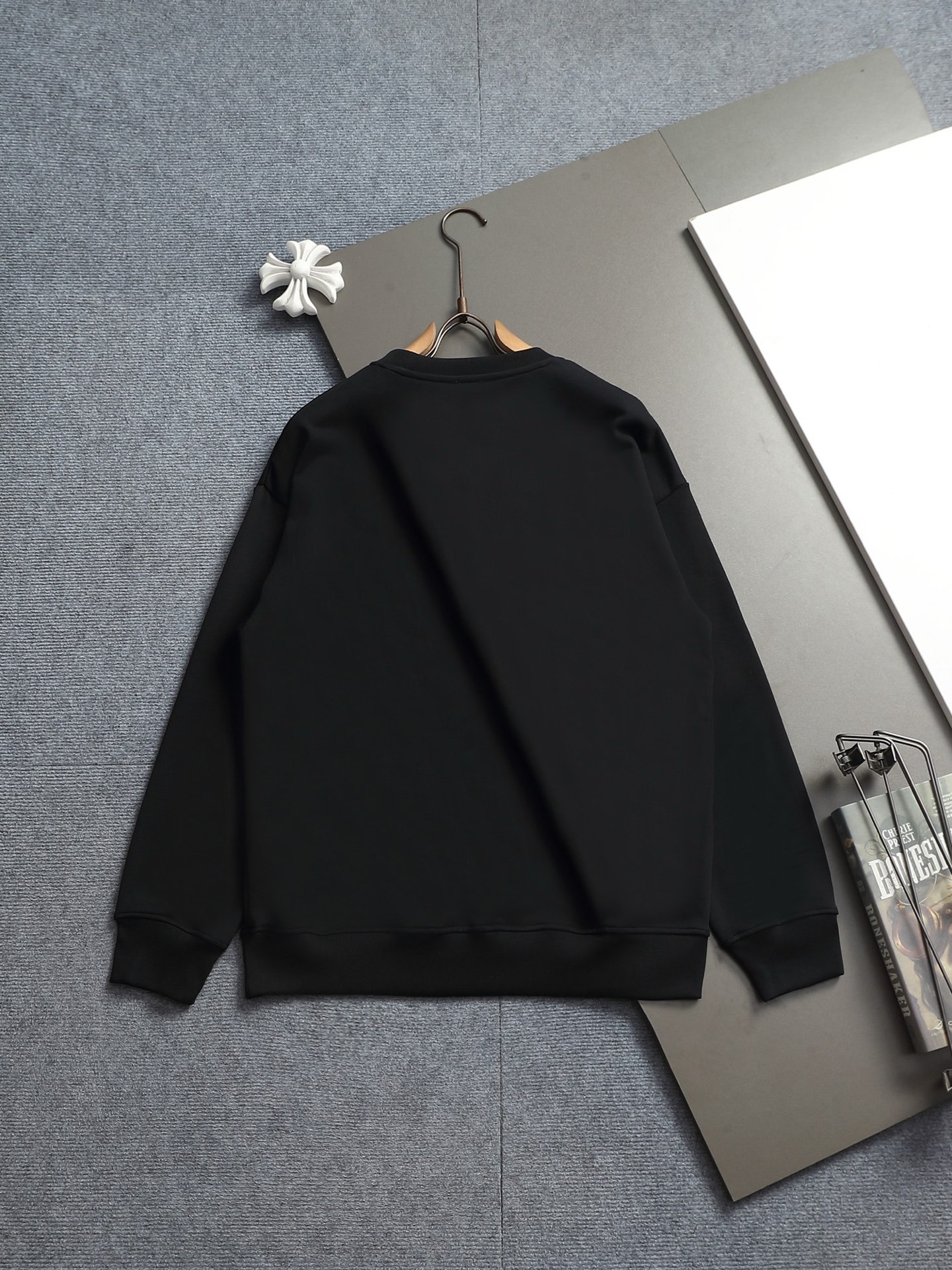 【LOEWE】刺繍長袖 T シャツ