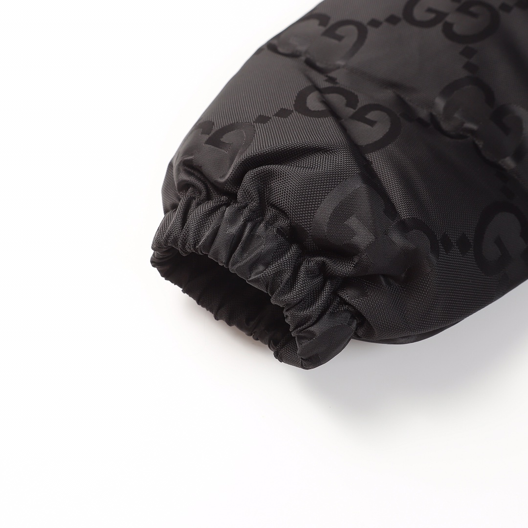 GUCCI GG パターン フロントボタン ダウンジャケット ブラック