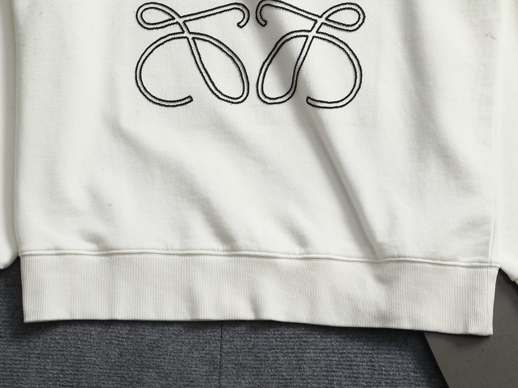 【LOEWE】刺繍長袖 T シャツ
