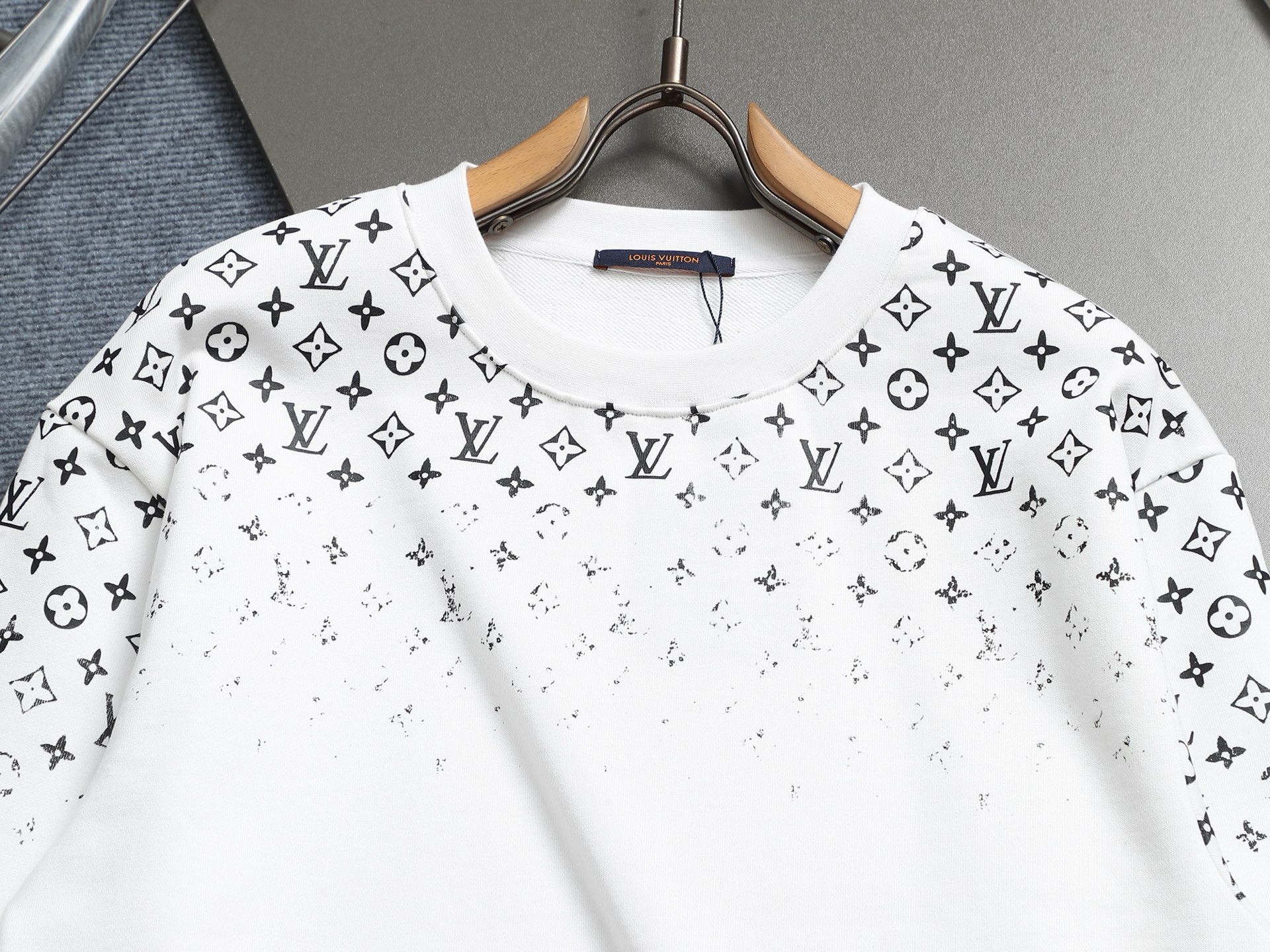 【LOUIS VUITTON】長袖 T シャツ