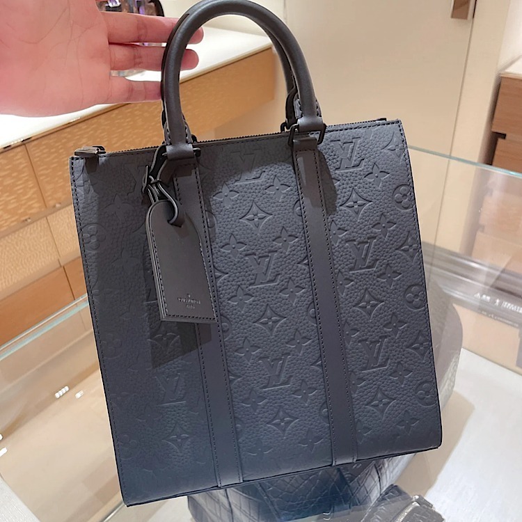 【ビジネスに活躍】Louis Vuitton サックプラバッグ　A4収納可