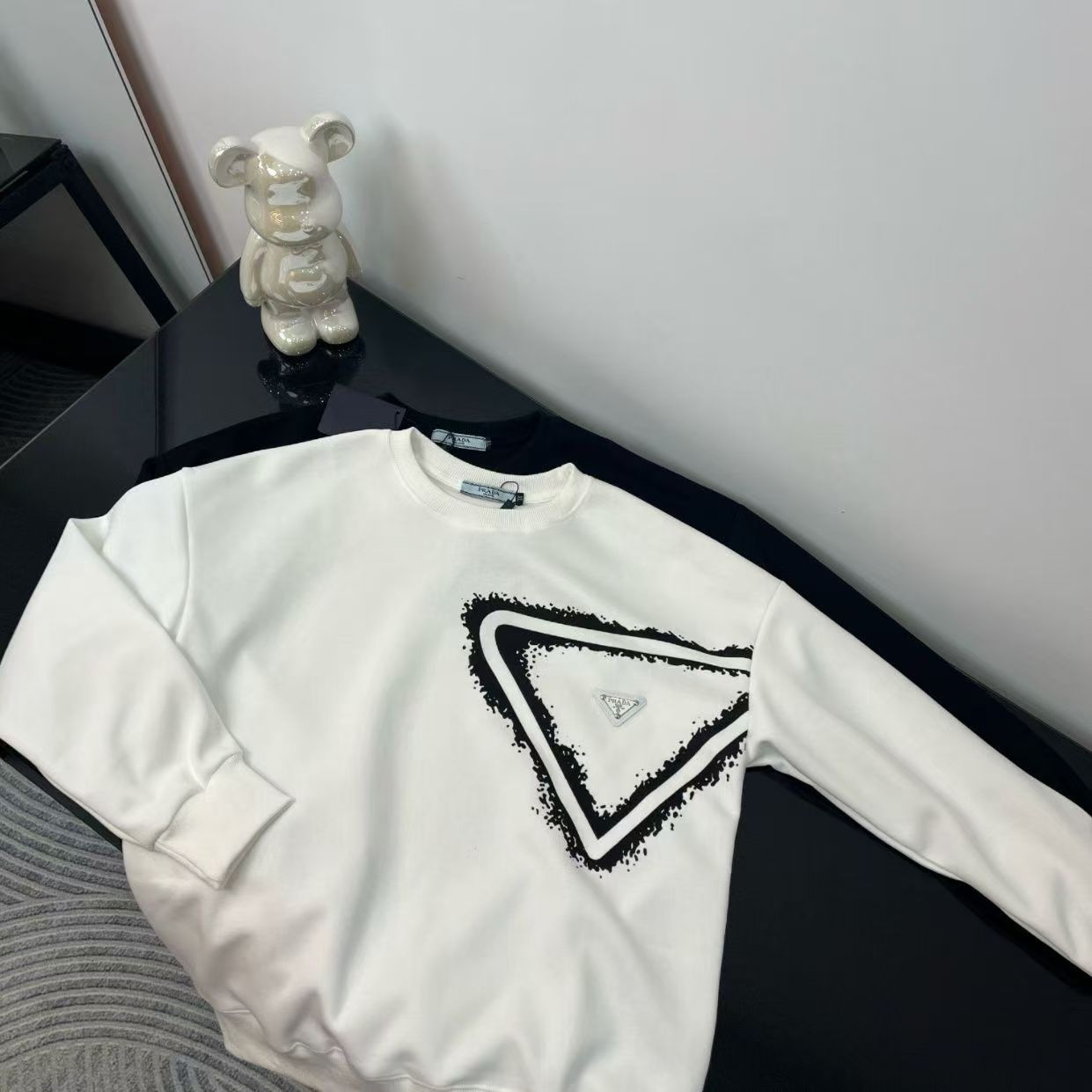 【Prada旗艦店】( プラダ ) 長袖 男女兼用、ご好評に付き再入荷！