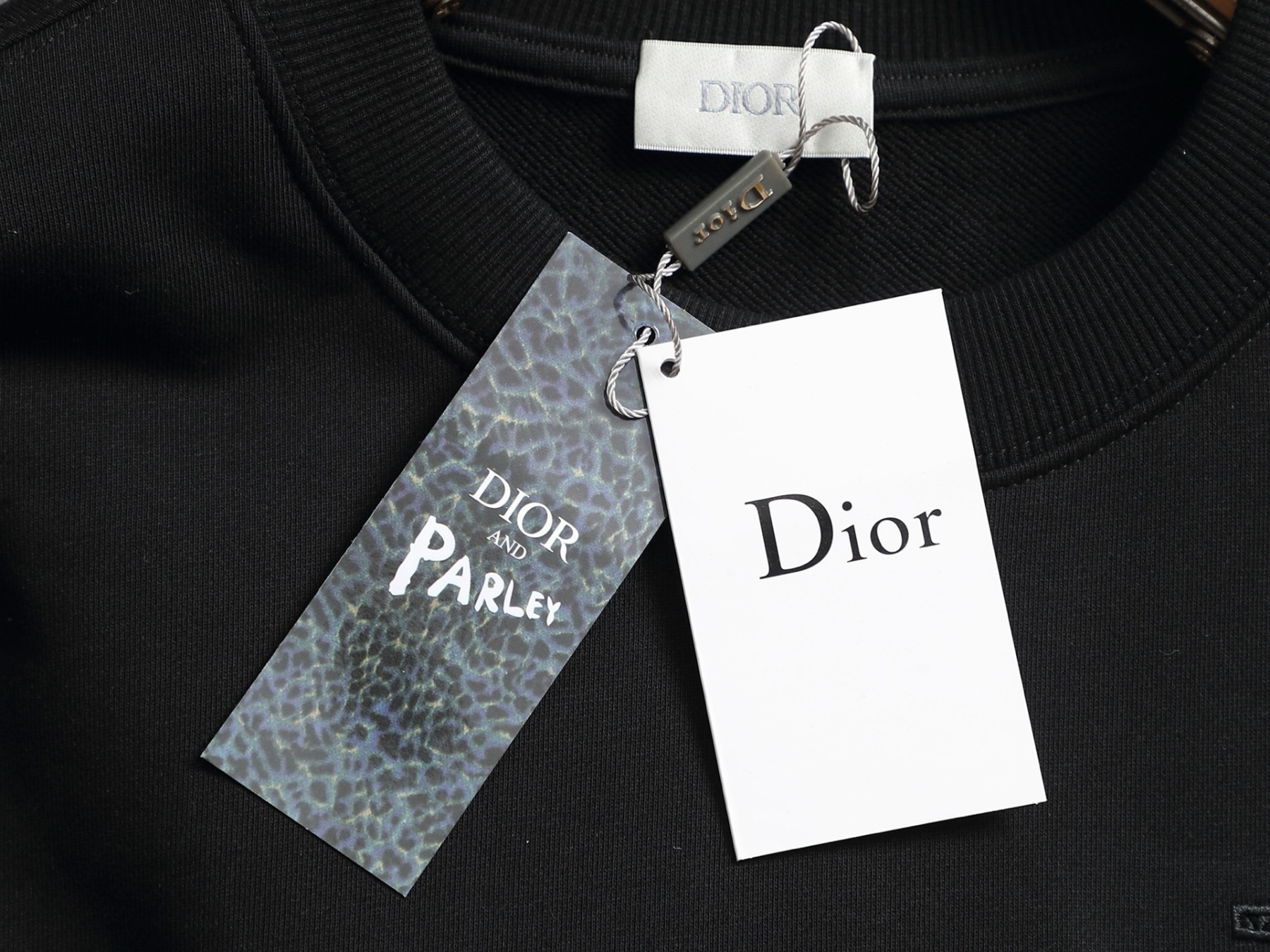 【DIOR】刺繍長袖 T シャツ