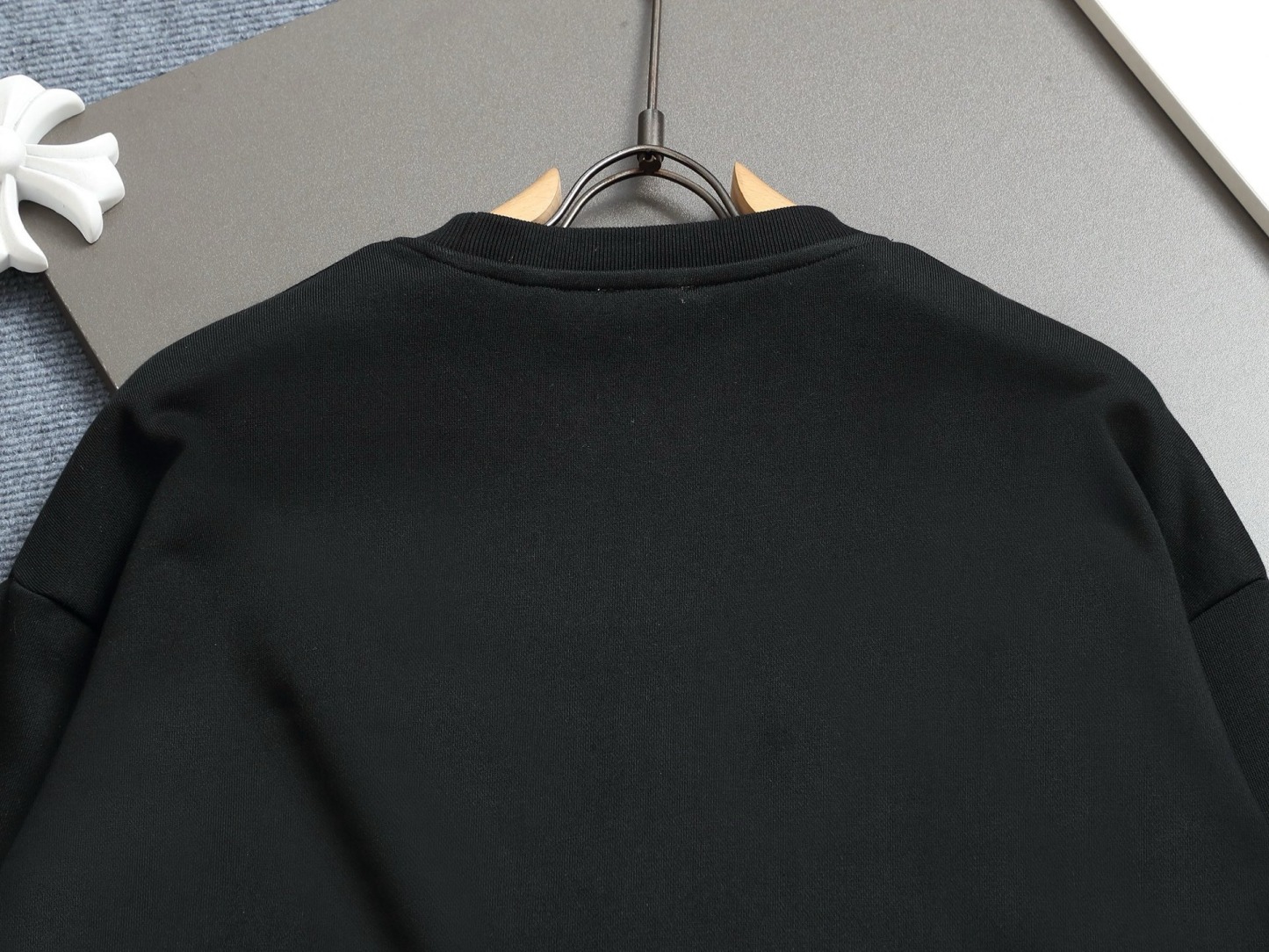 【BURBERRY】刺繍長袖 T シャツ