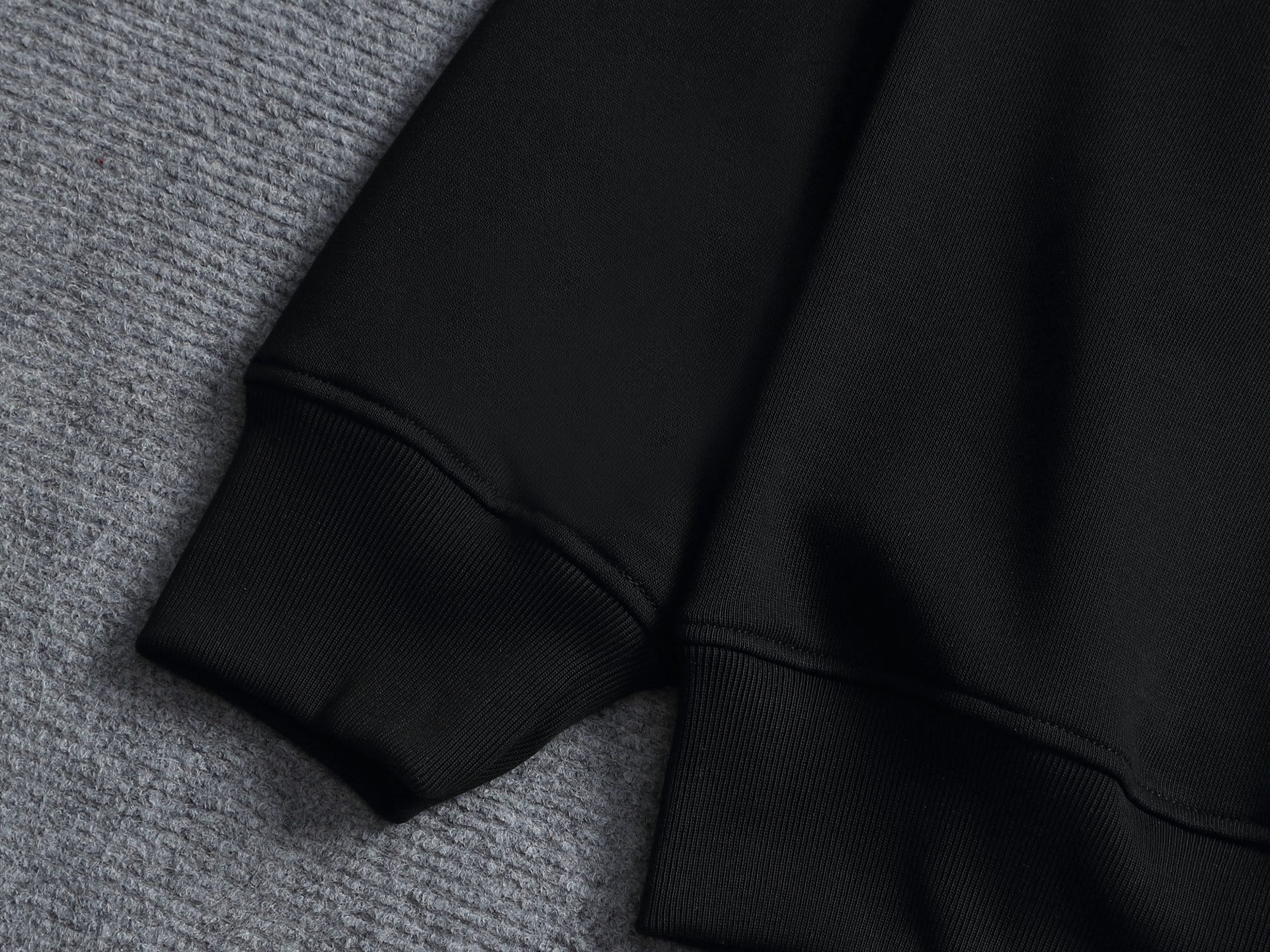 【LOEWE】刺繍長袖 T シャツ