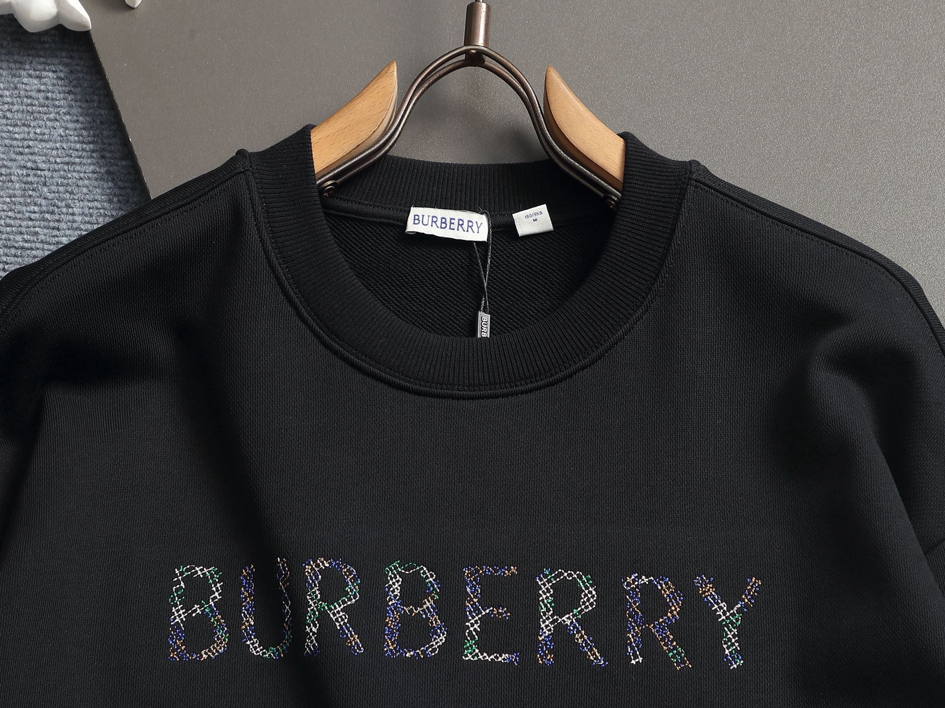【BURBERRY】刺繍長袖 T シャツ
