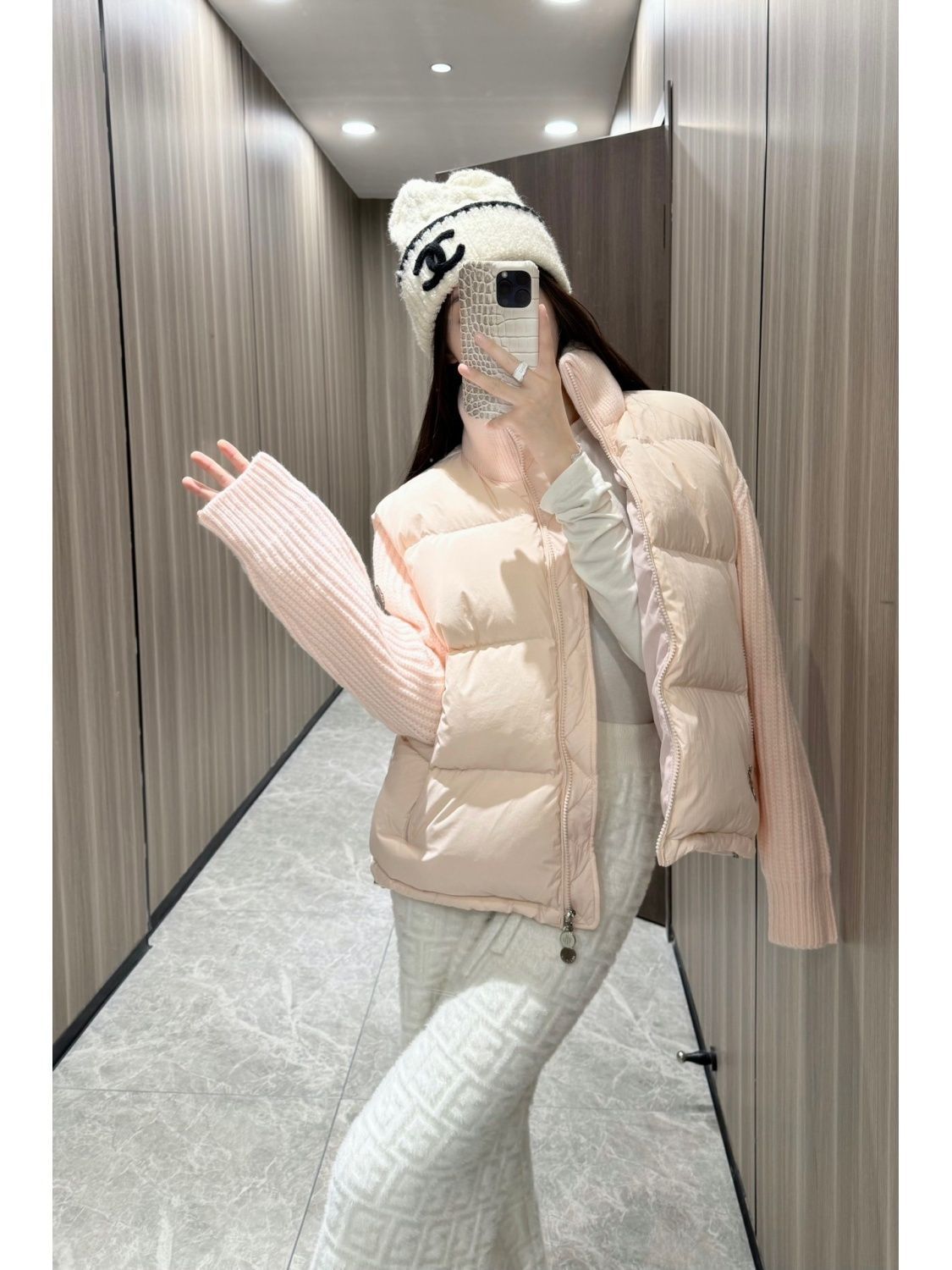 【MONCLER 公式旗艦店】モンクレール ダウンジャケットご好評に付き再入荷！