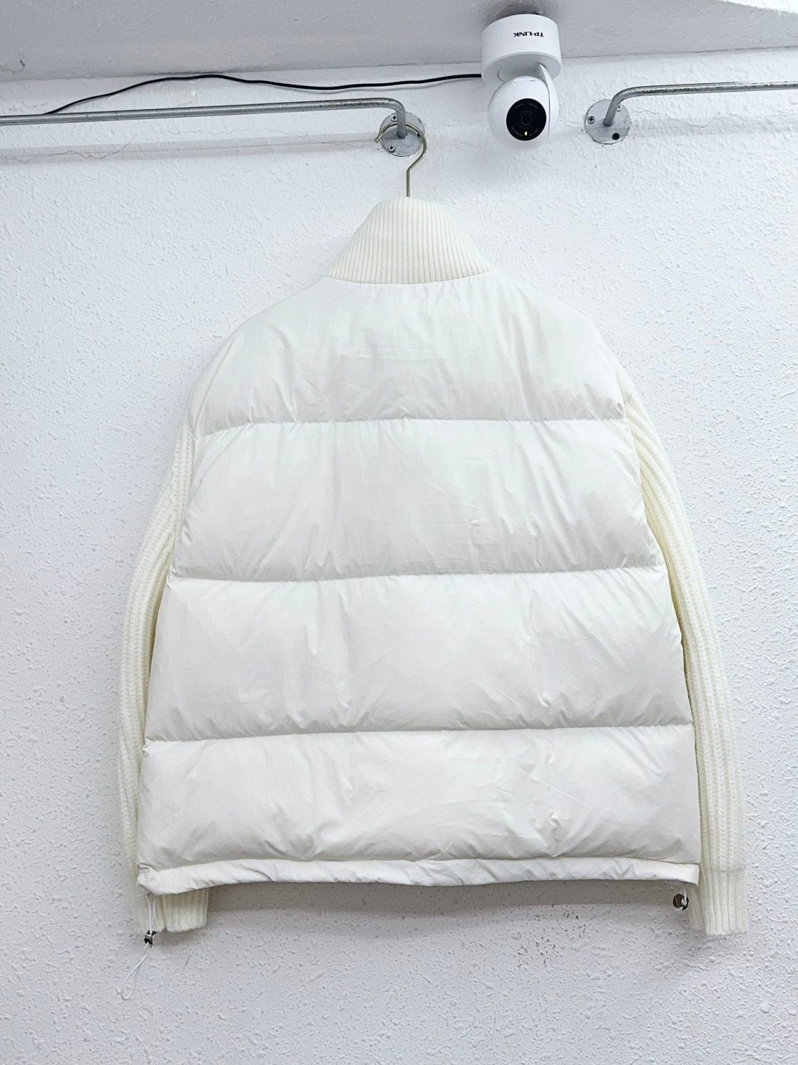 【MONCLER 公式旗艦店】モンクレール ダウンジャケットご好評に付き再入荷！