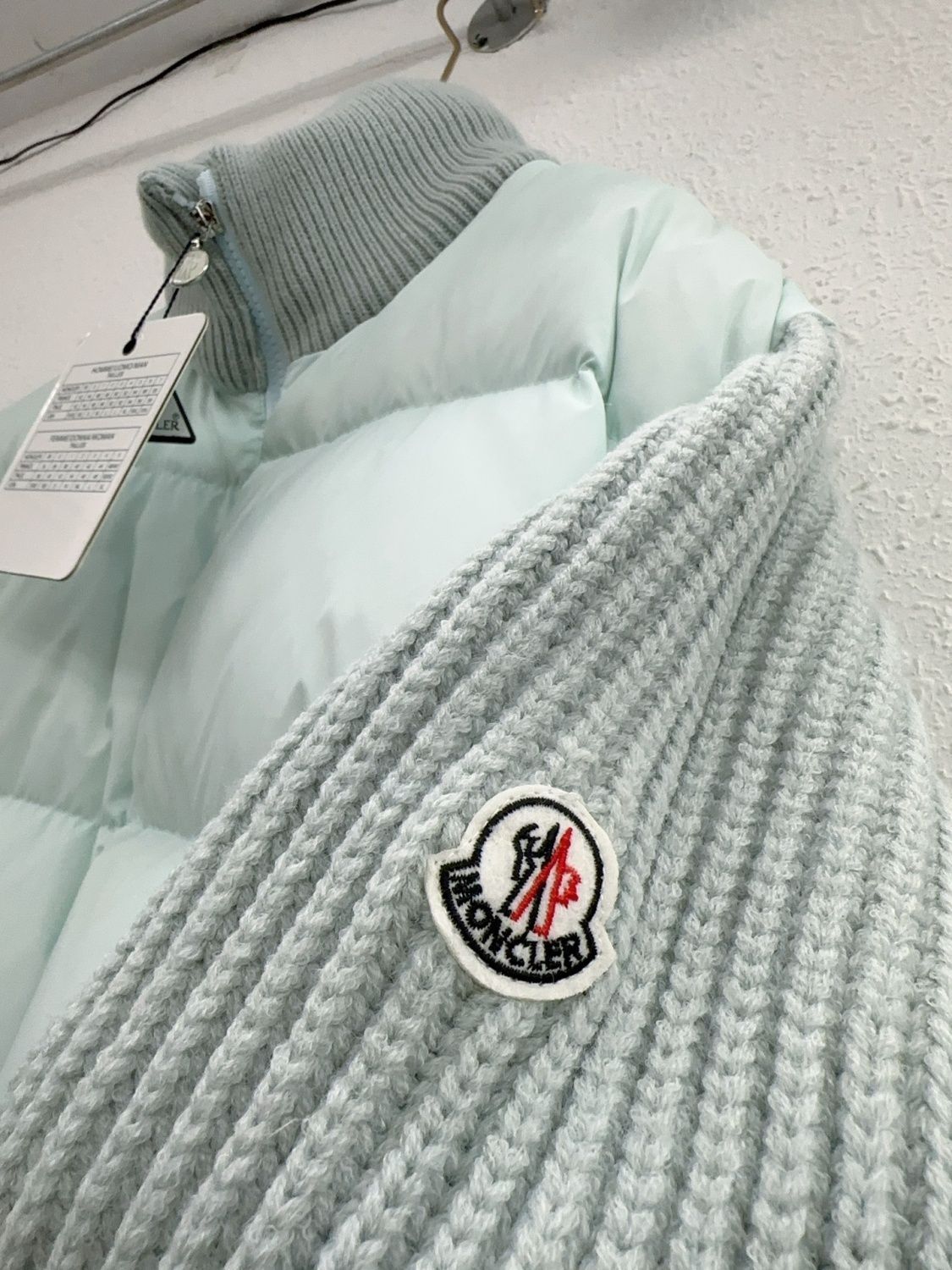 【MONCLER 公式旗艦店】モンクレール ダウンジャケットご好評に付き再入荷！