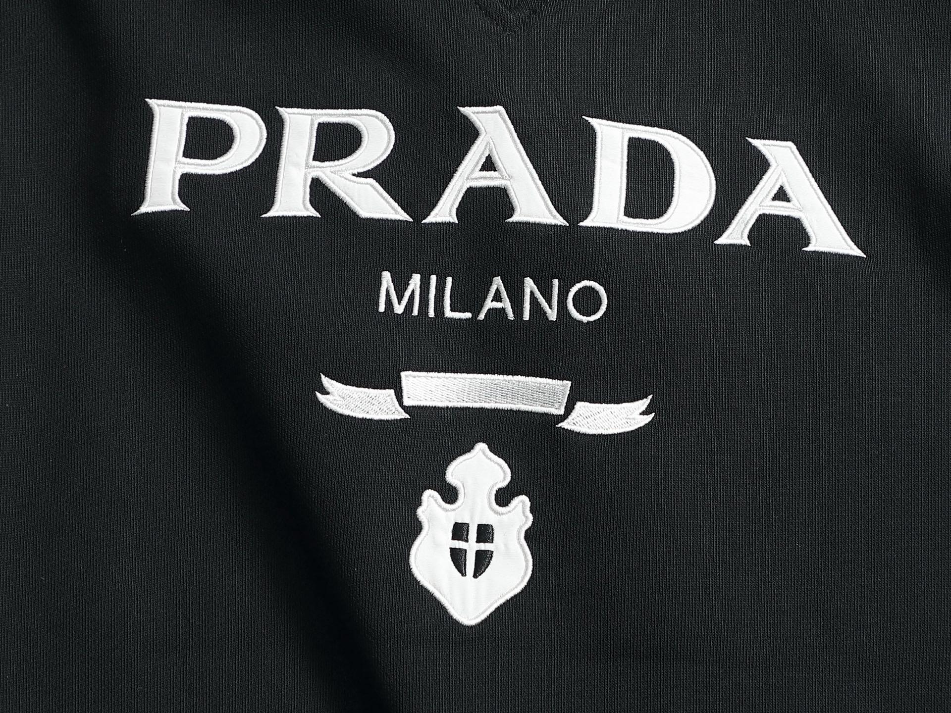 【PRADA】プリント長袖 T シャツ