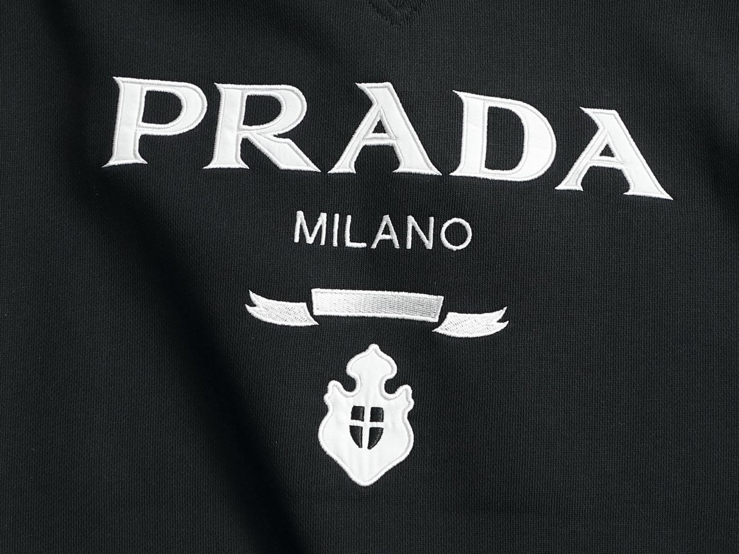 【PRADA】プリント長袖 T シャツ