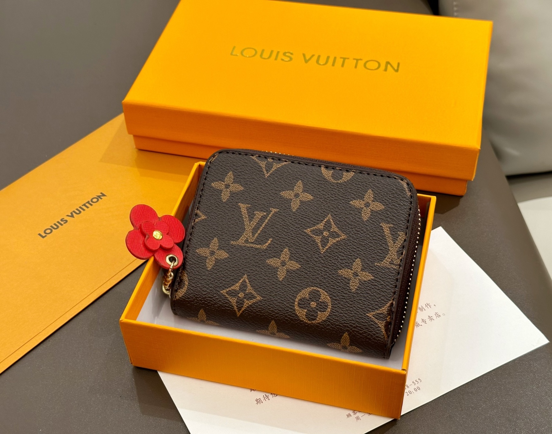 LOUIS VUITTON ジッピー・コインパース