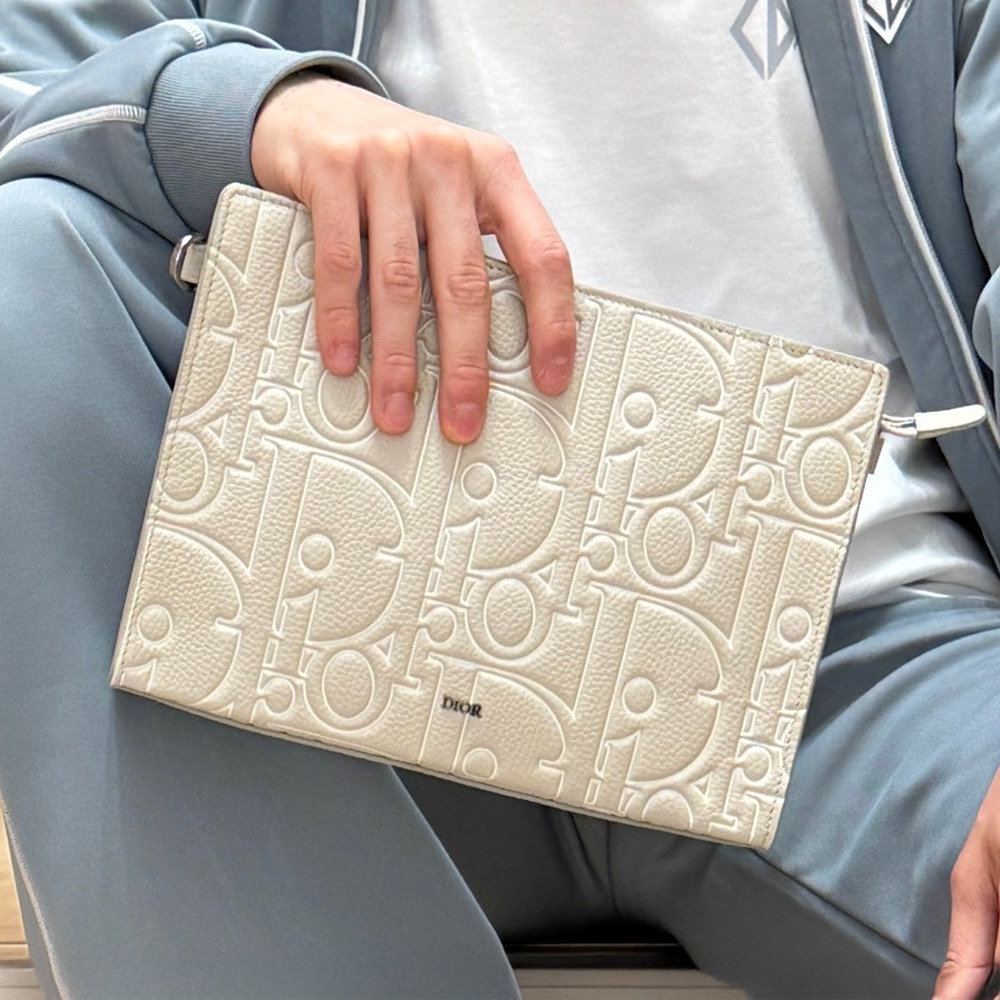 【大人クールに映える★】DIOR A5 トライアングル レザーポーチ