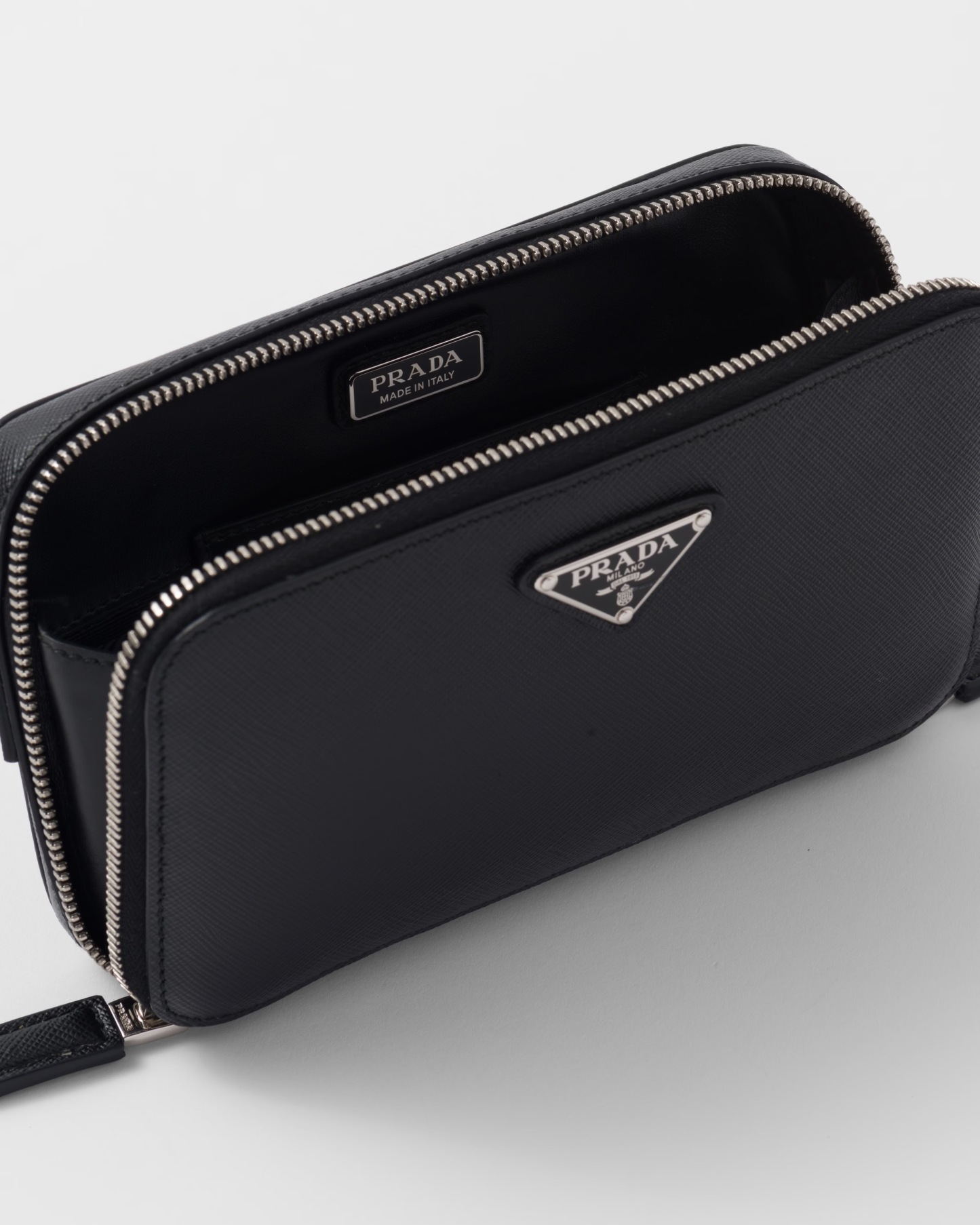 PRADA【入手困難】 ブリック★サフィアーノレザー バッグ★