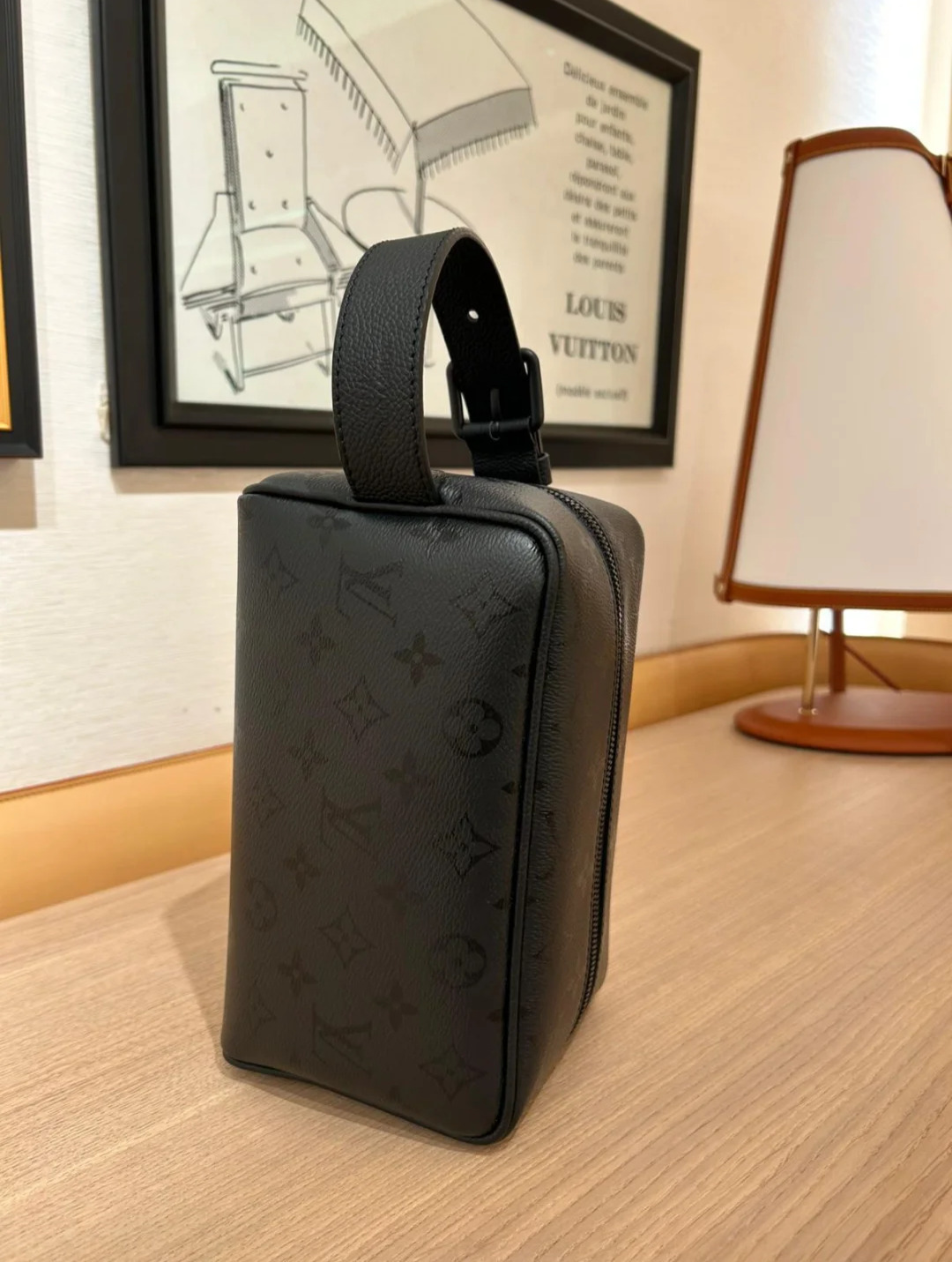 使い勝手がいい【Louis Vuitton】ロッカー ドップ・キット M26810