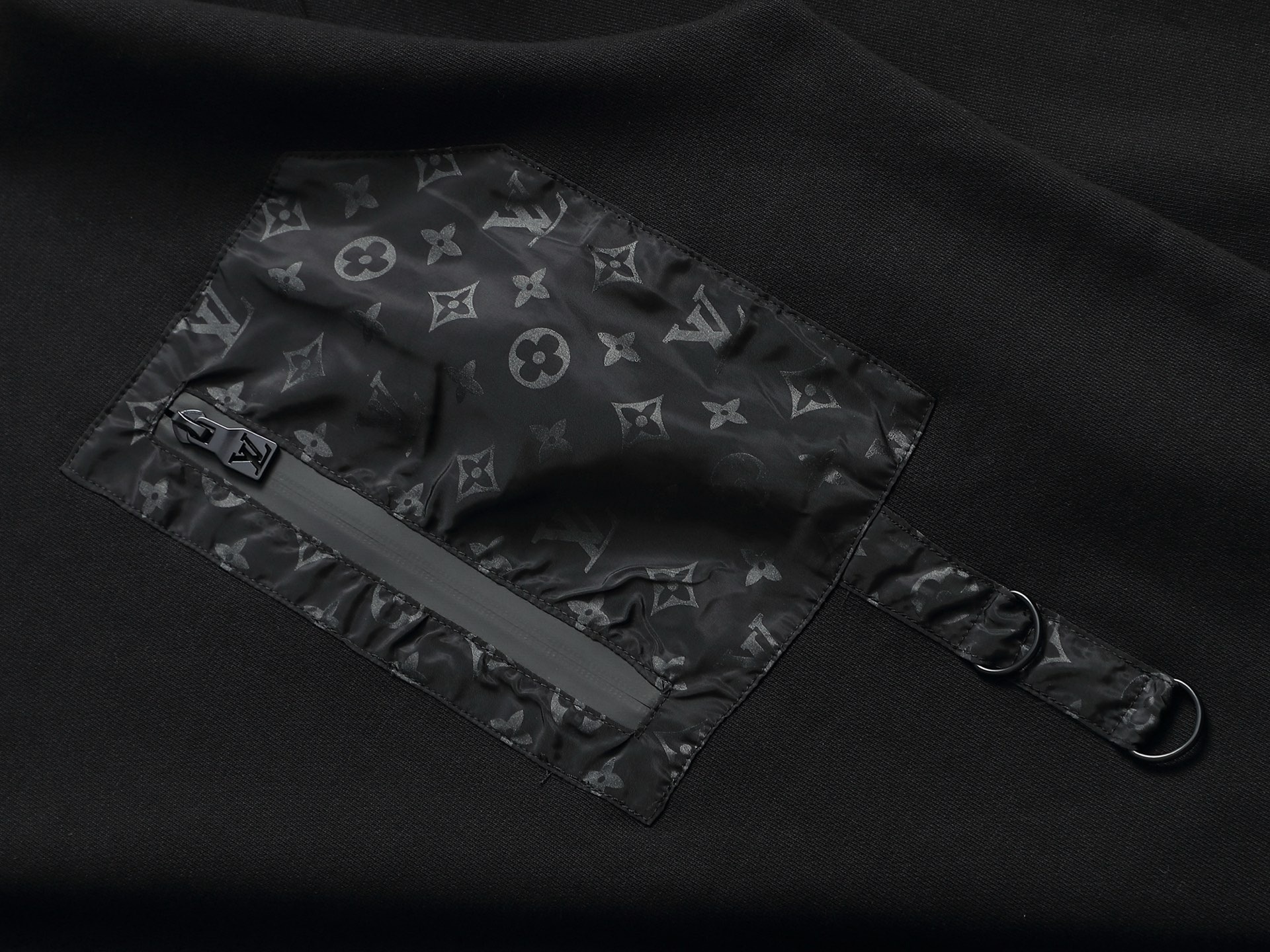 【LOUIS VUITTON】長袖 T シャツ
