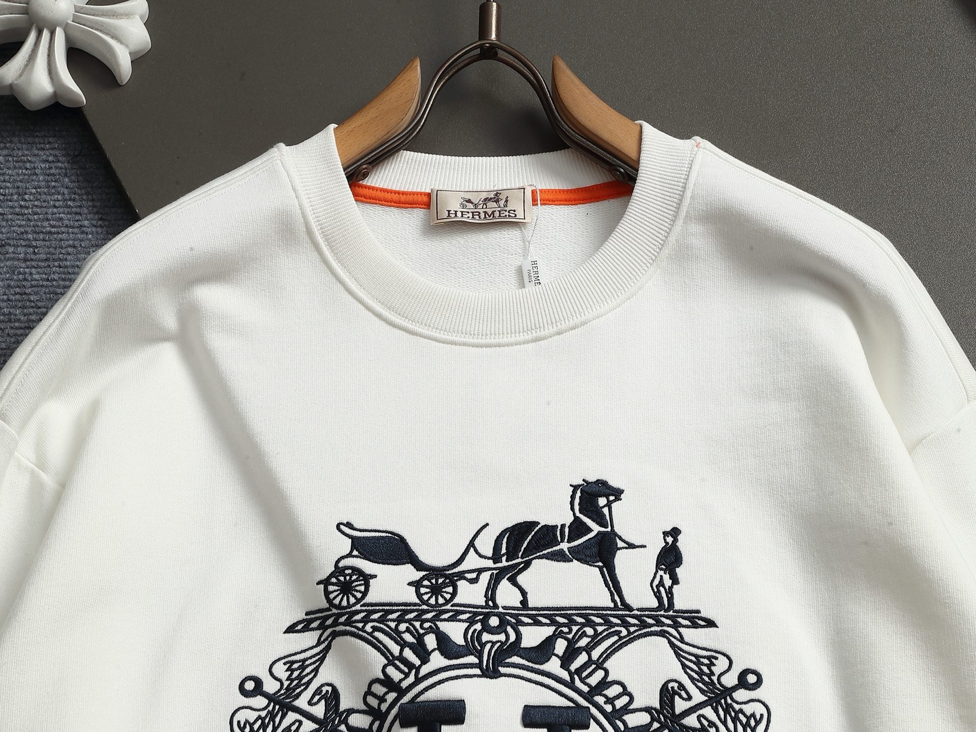 【HERMES】刺繍長袖 T シャツ