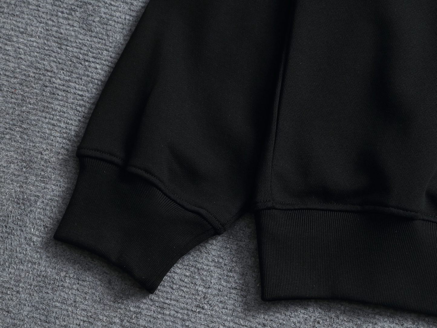 【LOEWE】刺繍長袖 T シャツ
