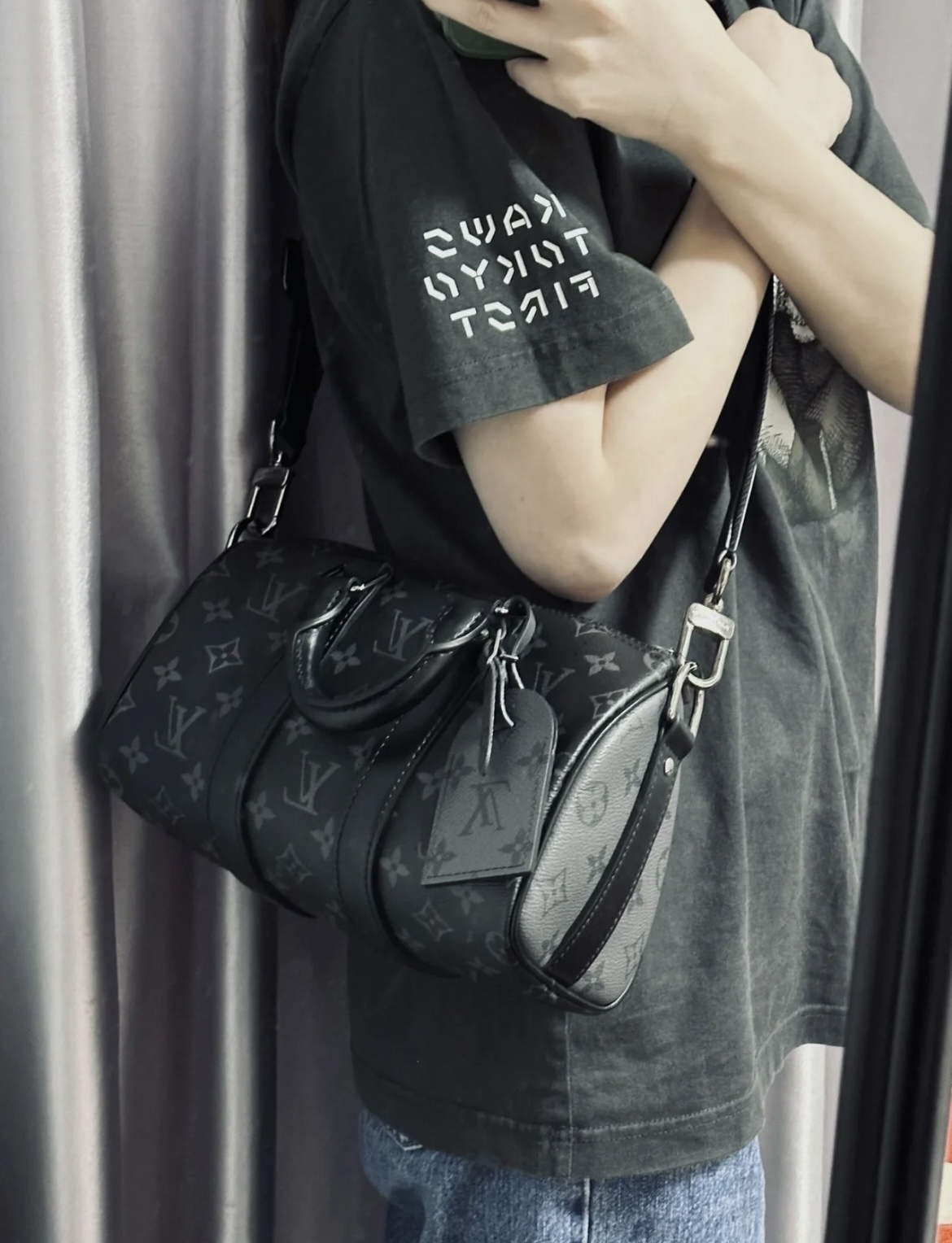 【コンパクトでお洒落♪】LV★キーポル・バンドリエール 25  M46271