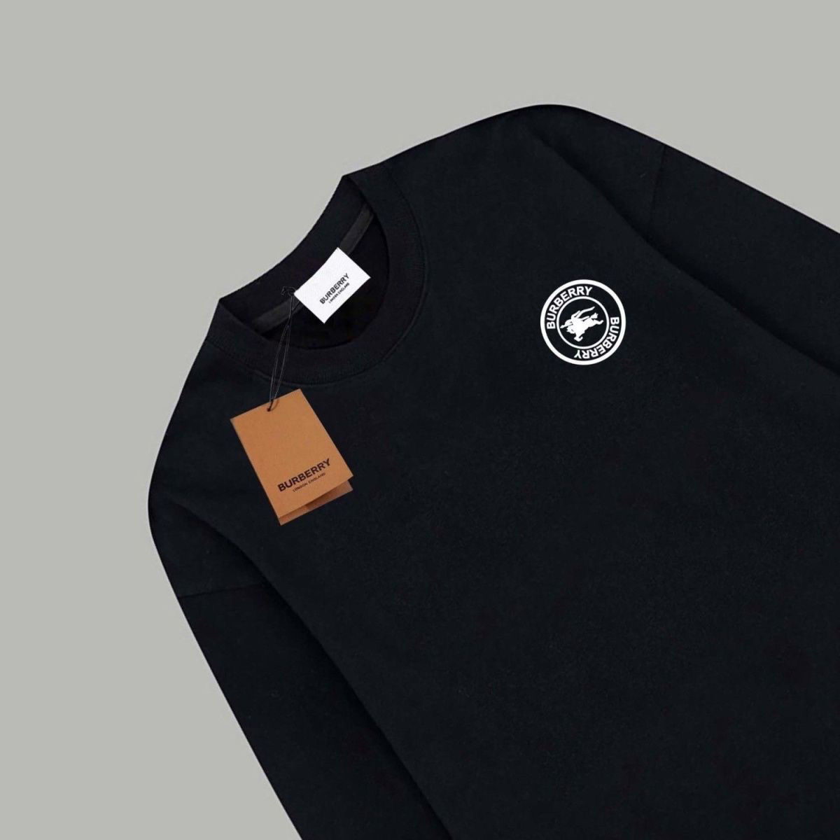 【BURBERRY旗艦店】バーバリー 長袖 ご好評に付き再入荷！