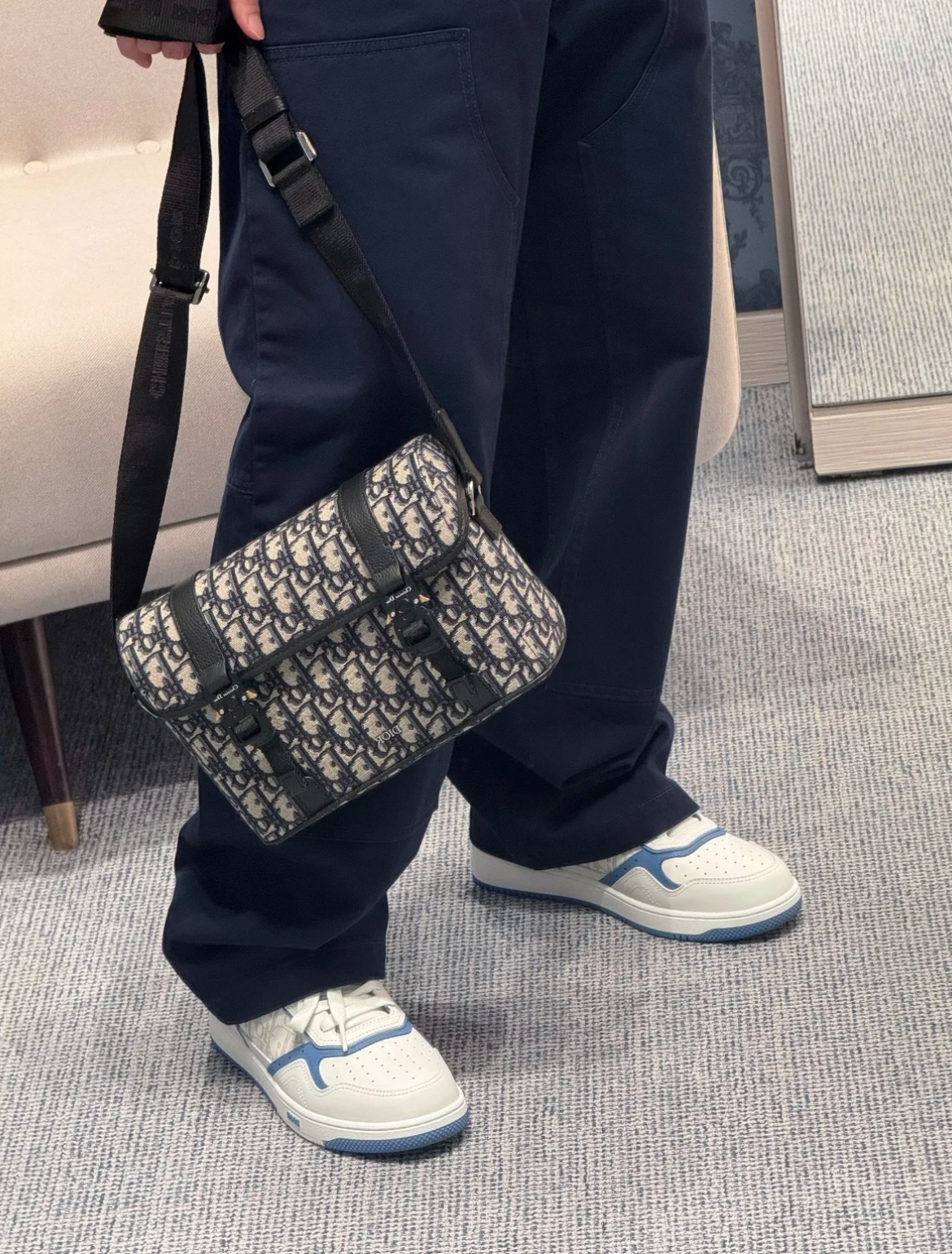 【大人気♪】Dior Hit the Road メッセンジャーバッグ