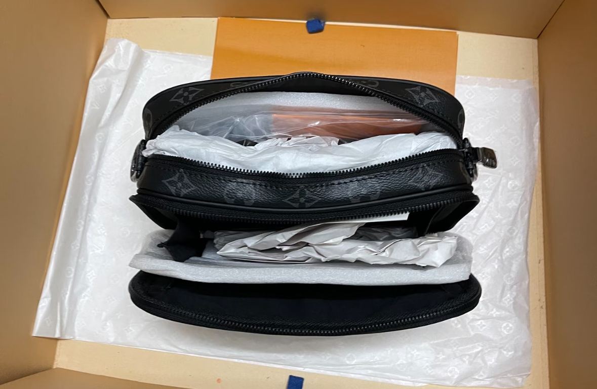 実用的♪メンズLouisVuitton アルファ ショルダーバッグ M46955