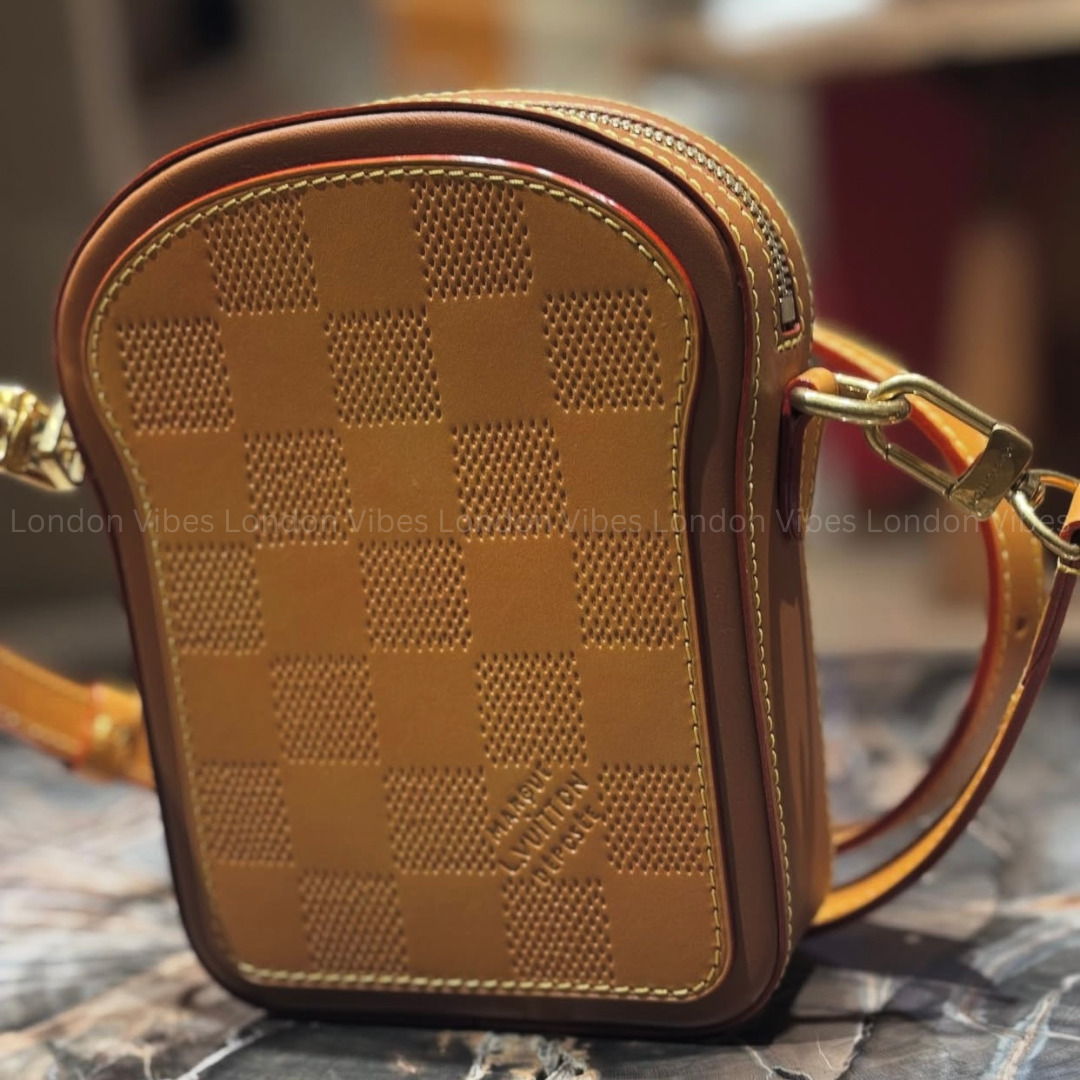 目を惹く★Louis Vuitton トーストモチーフ ショルダーバッグ M26984