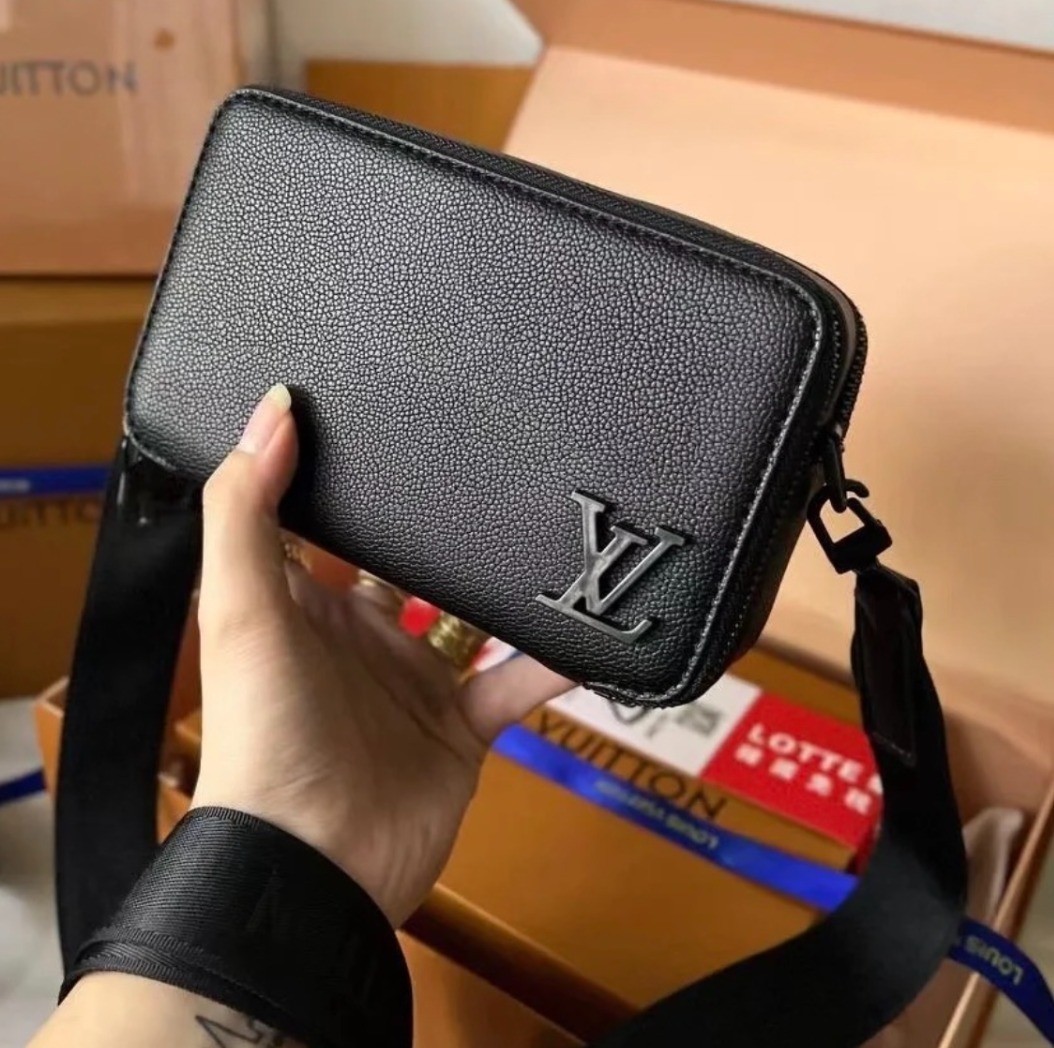 【コンパクト】LouisVuitton アルファ・ウェアラブル ウォレット  M59161
