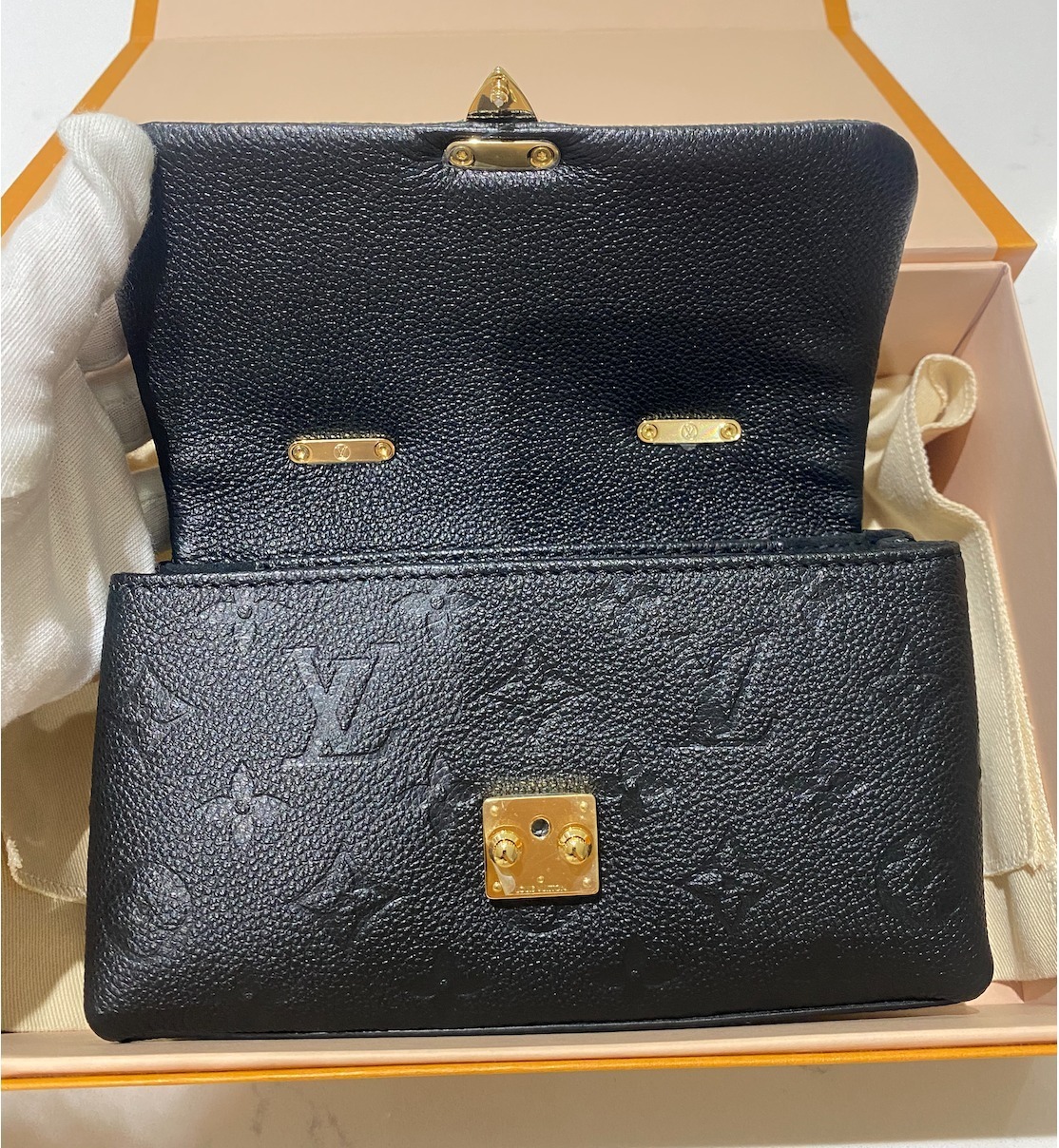 海外限定品♪ Louis Vuitton ナノマドレーヌ ハンドバッグ 2way