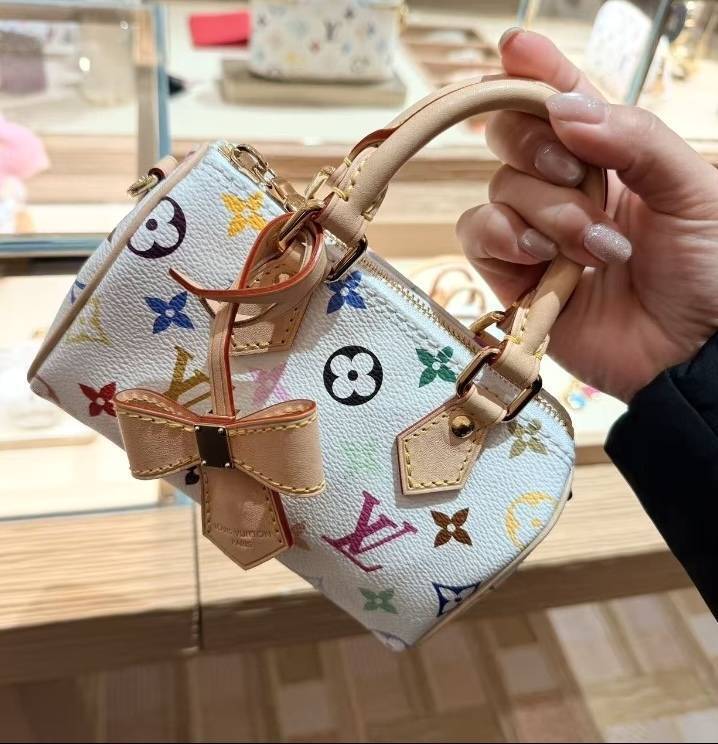 【コーデのポイントに】LOUIS VUITTON★Nano★ショルダーバッグ