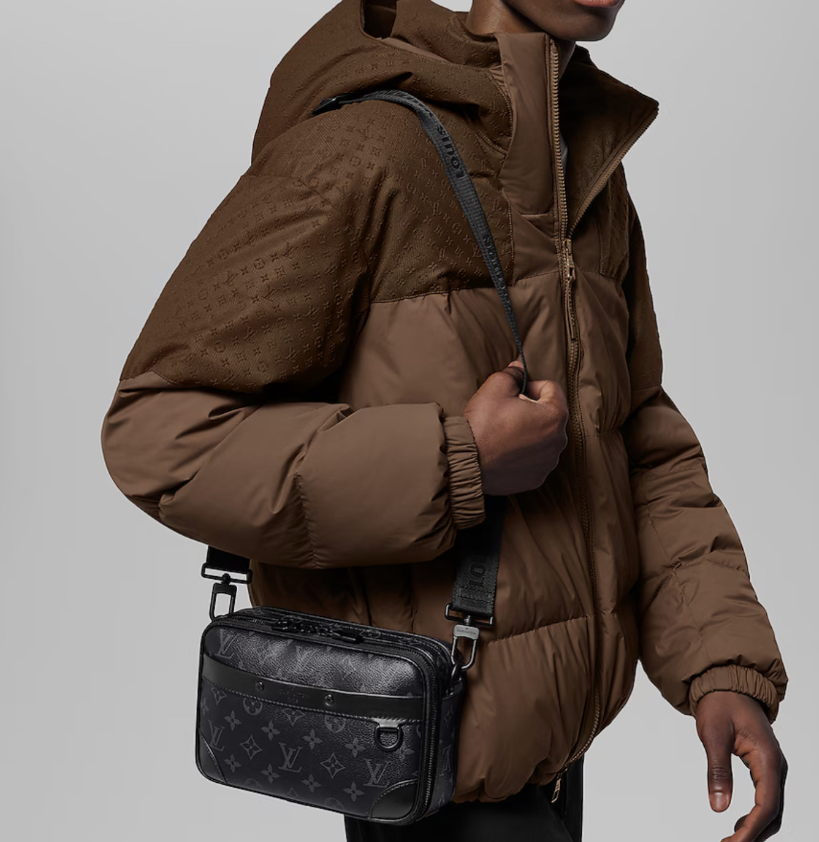 実用的♪メンズLouisVuitton アルファ ショルダーバッグ M46955