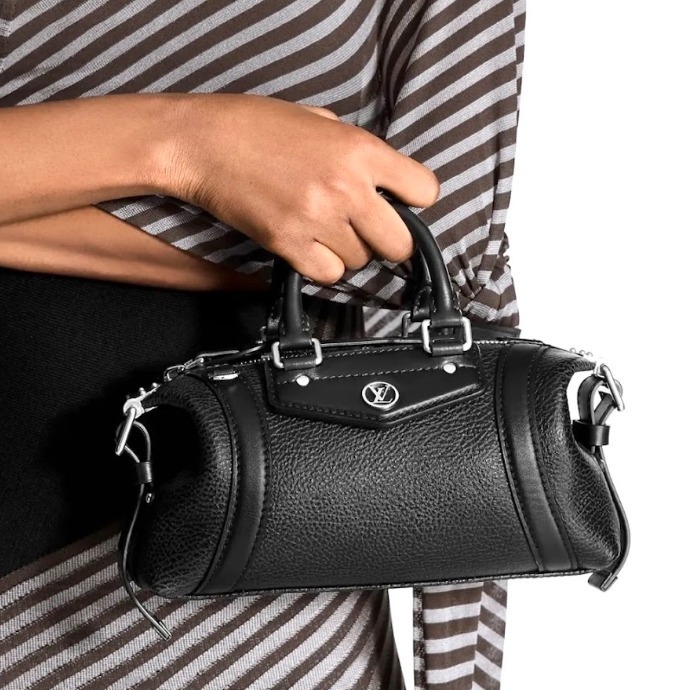 上品でクール♡【Louis Vuitton】LV バイカー PM バッグ