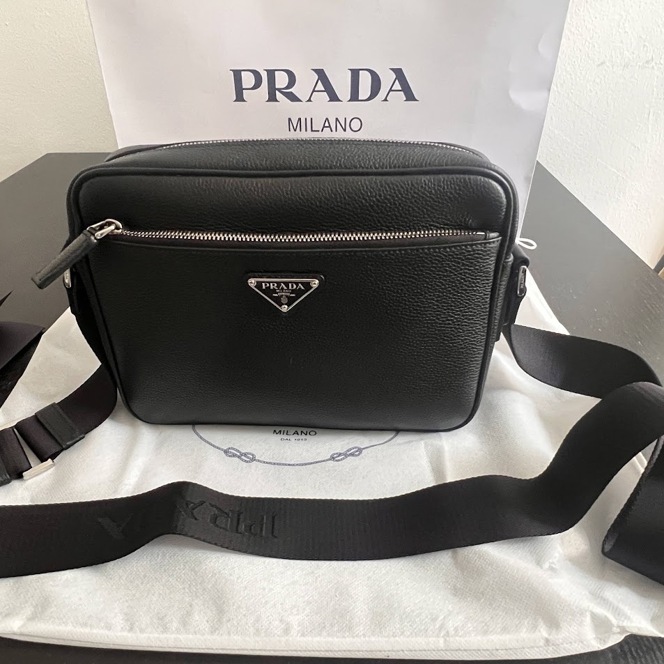 ♪直営アウトレット♪PRADA レザーショルダーバッグ 2VH094