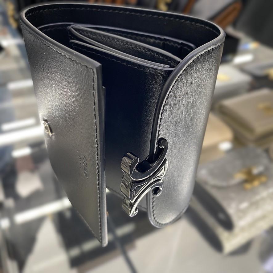 CELINE トリオンフ スモール フラップウォレット