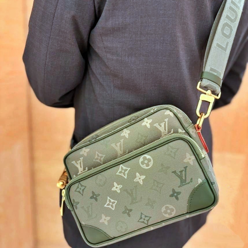 《ヴィンテージ風★多用途なアイテム》Louis Vuitton ナイル M27095