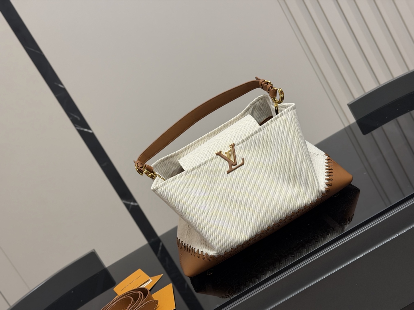 【希少なシルバー金具】★LOUIS VUITTON★ ハンドバッグ 25cm