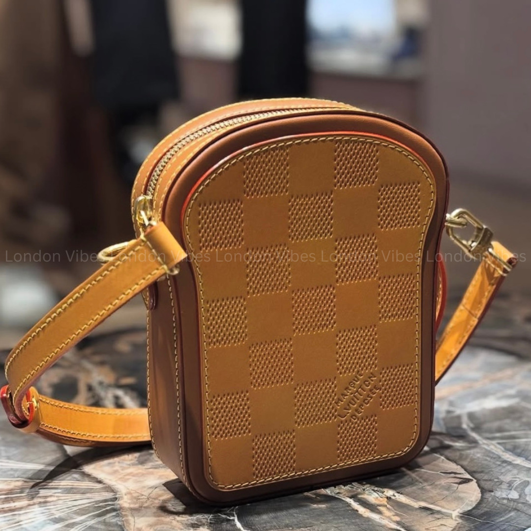目を惹く★Louis Vuitton トーストモチーフ ショルダーバッグ M26984