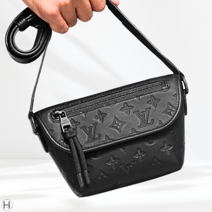 Louis Vuitton パルス ウェアラブル ウォレットバッグ